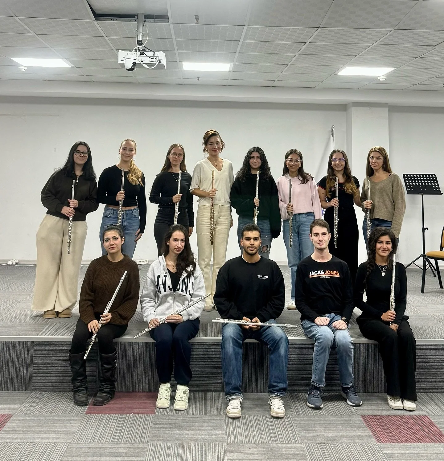 &Ccedil;anakkale Onsekiz Mart &Uuml;niversitesi M&uuml;zik ve Sahne Sanatları Fak&uuml;ltesi&rsquo;nin davetiyle, Fl&uuml;t Sanat Dalı &ouml;ğretim &uuml;yesi Dr. &Ouml;ğr. &Uuml;yesi Merve &Ccedil;okamay ve &Ouml;ğr. G&ouml;r. Can Emre Akay&rsquo;ın