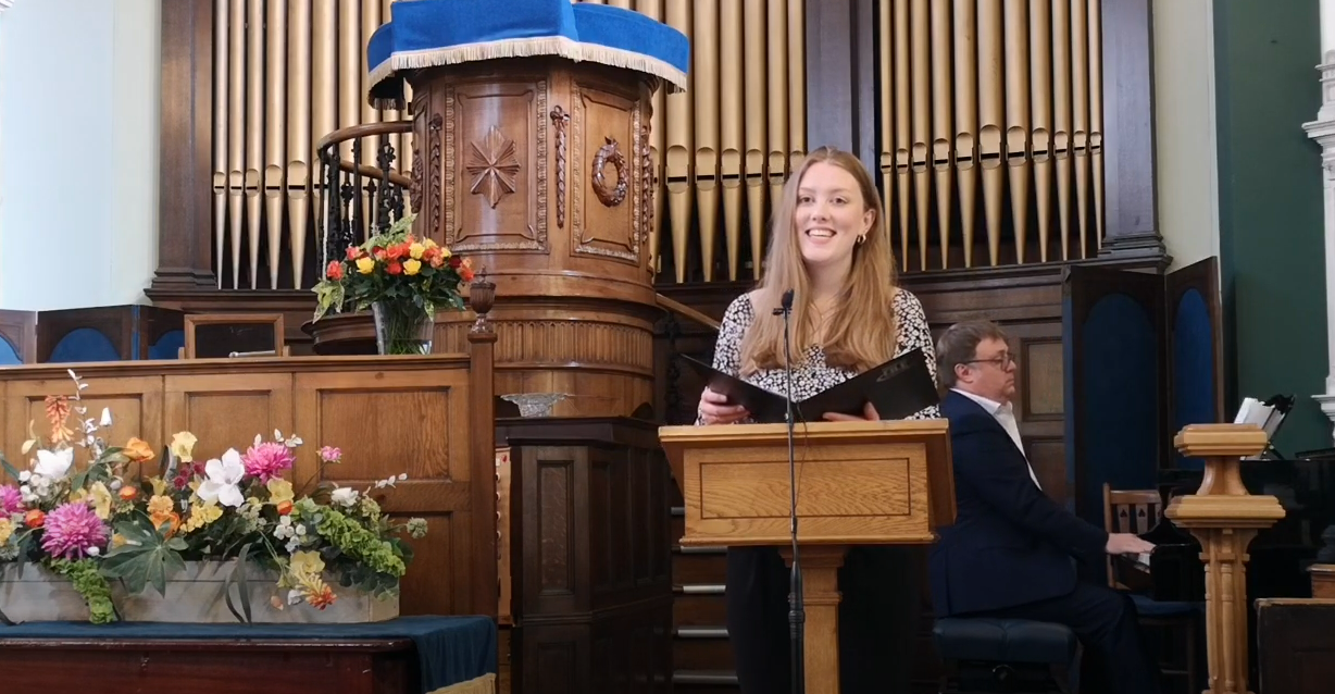 Sunday Service (live) for 2nd May 2021 with a reading from Lloyd Crawford and hymns sung by Katie Lyons