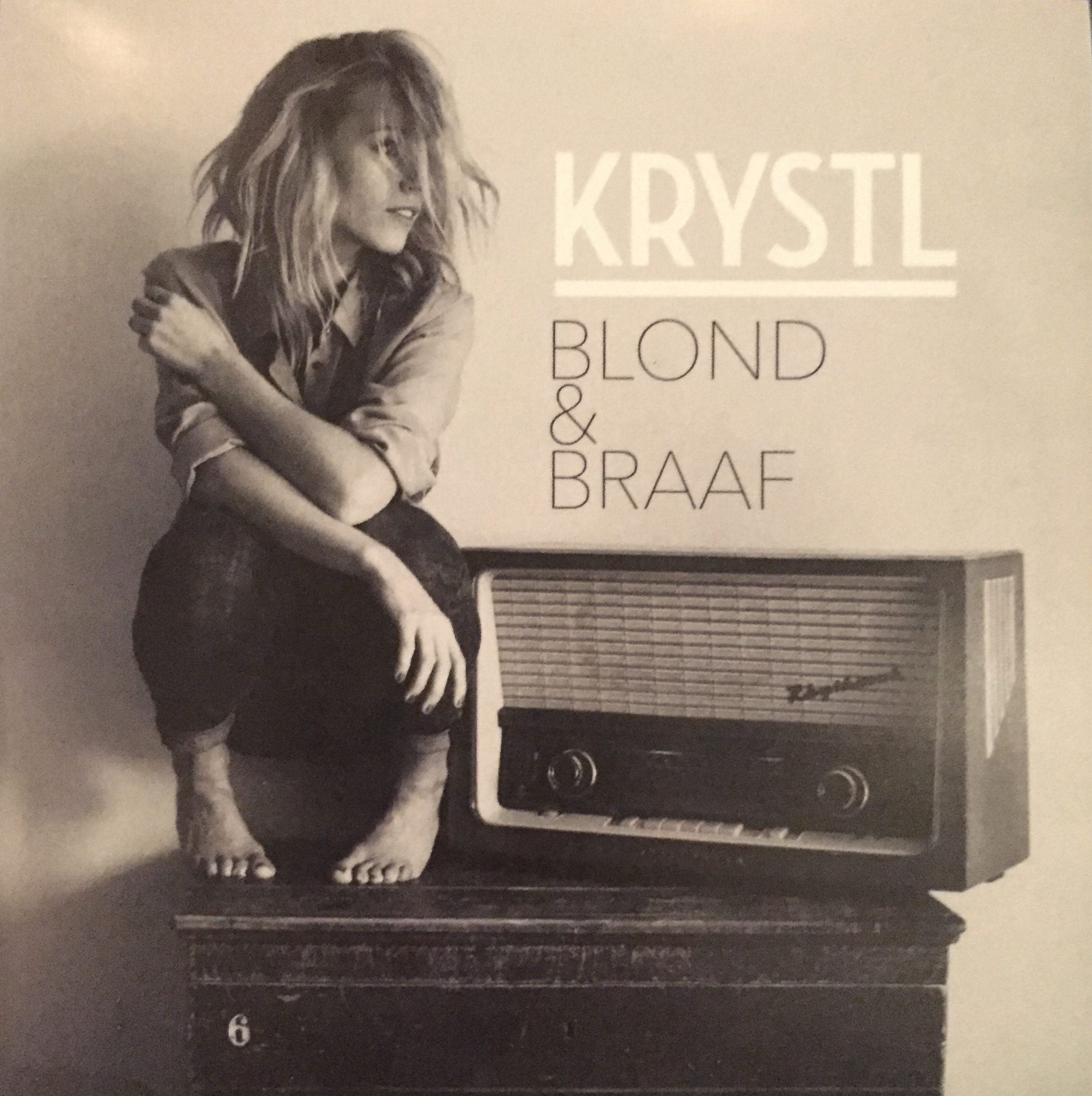 KRYSTL - BLOND EN BRAAF (2015)