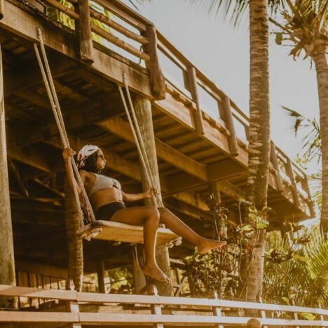 tranquilseas-woman-swinging-during-the-day-468x468.jpg