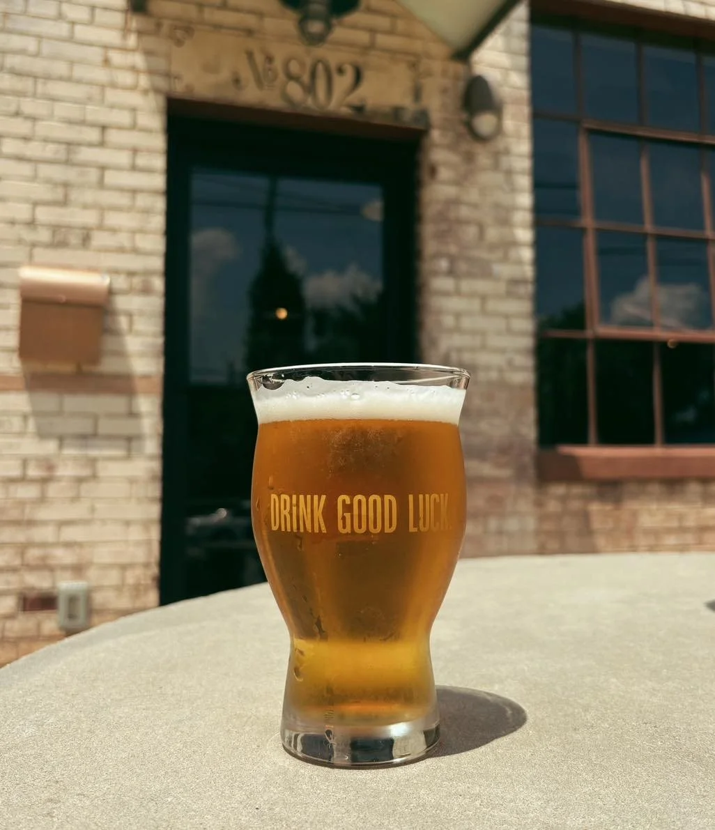 $1 off all Oden drafts every Monday!
Consider this your excuse to stop by 🍻

Just tapped: Dustin Hoppman IPA - 6.6% ABV 🍺

Using 100% Riverbend malt and two of our favorite hops (Motueka and Comet), we created a New Zealand style IPA that we think 