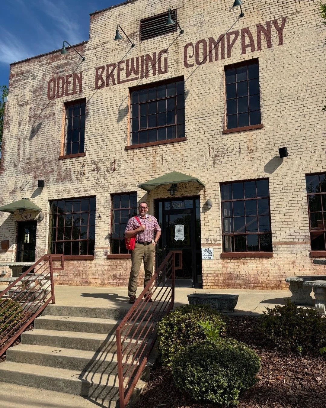 We're welcoming back.....
The Waltzing Fox Vienna Lager 5.0%, a fan favorite of the Oden lager family. Definitively malty and toasty, we used NC-grown malt and traditional German grown Vienna malt for our take on the classic Vienna Lager. Its light a