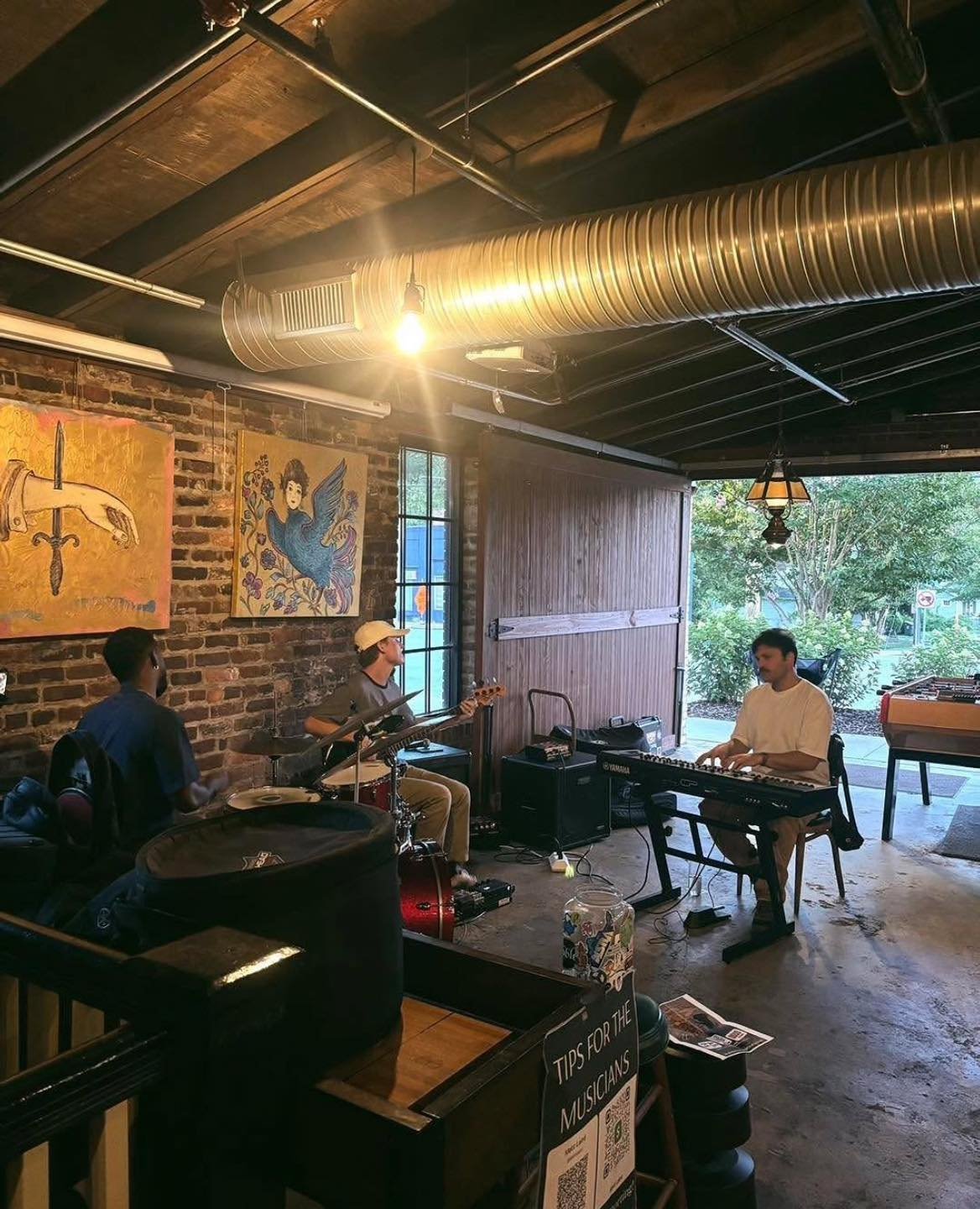 We&rsquo;re back at it tonight ✨🎶

7:30pm 
The Session / house band set with
@mattslaird @durtydubmusic @kassemwilliamsmusic 
Second set a curated jam for the community

Plus it&rsquo;s wine Wednesday, $6 pours all day 🫶
See y&rsquo;all tonight! 🍻