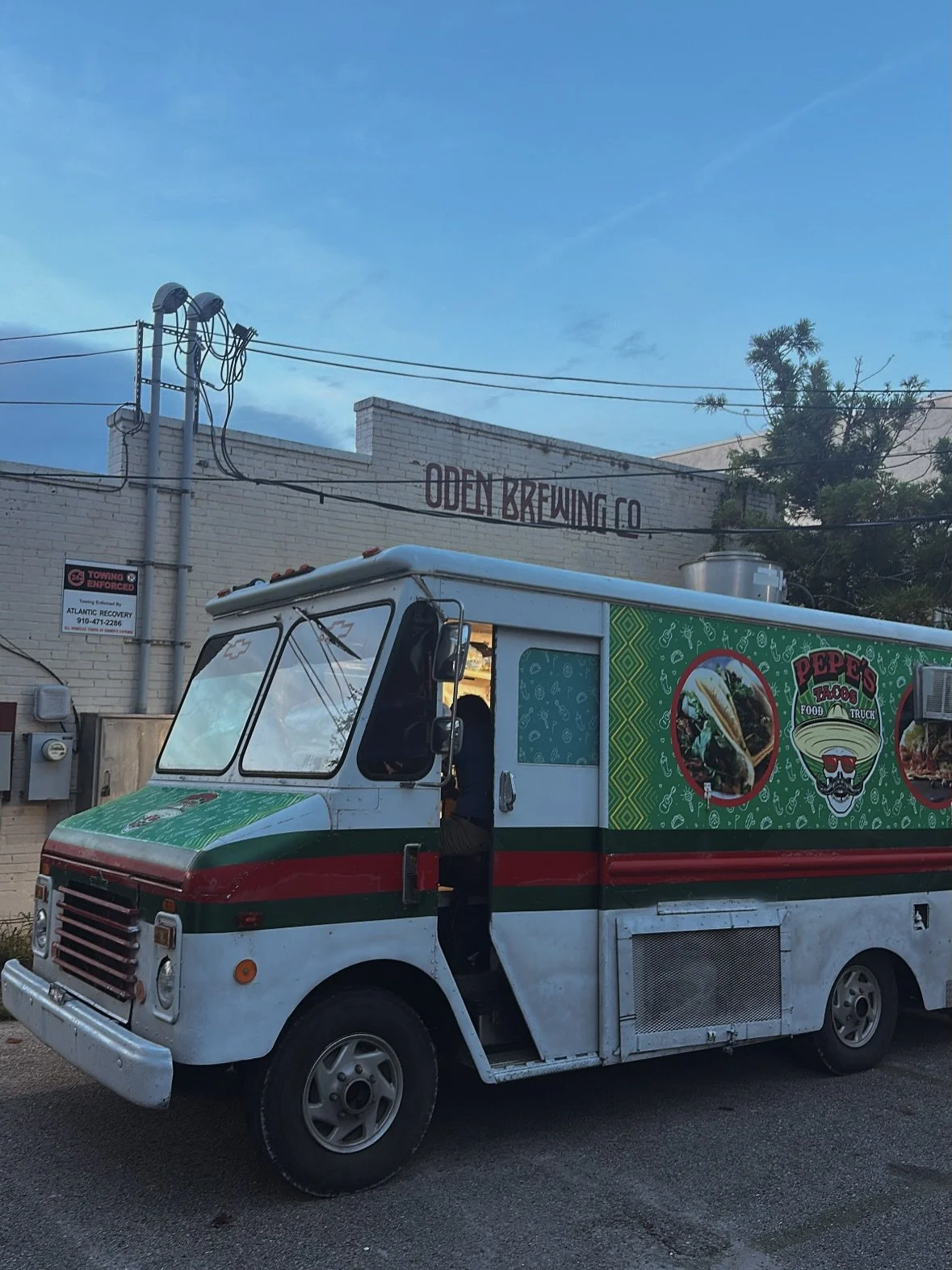 We&rsquo;ve got your Saturday night covered! Live music from Jeff Gover 8-11 &amp; Pepe&rsquo;s Tacos 6-9 

Come see us! Open at 11am