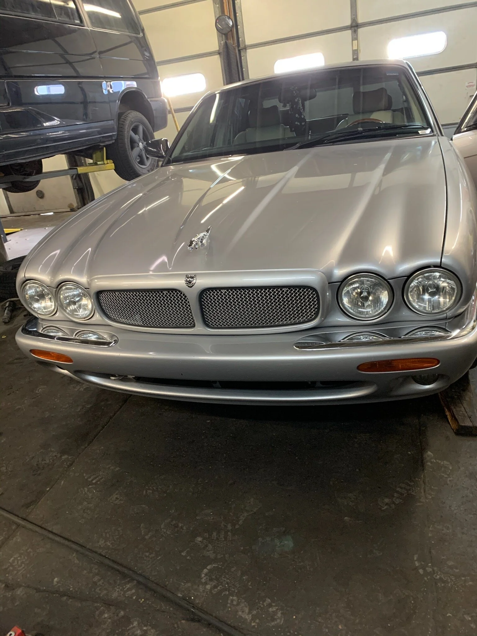 2000 Jaguar XJR