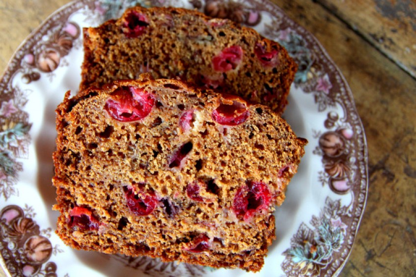 cranberryorange_quickbread.jpeg