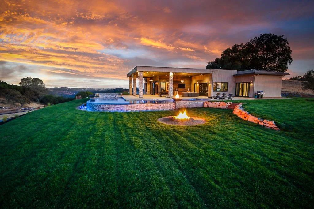 Amenities — Black Oak Mountain Vineyards