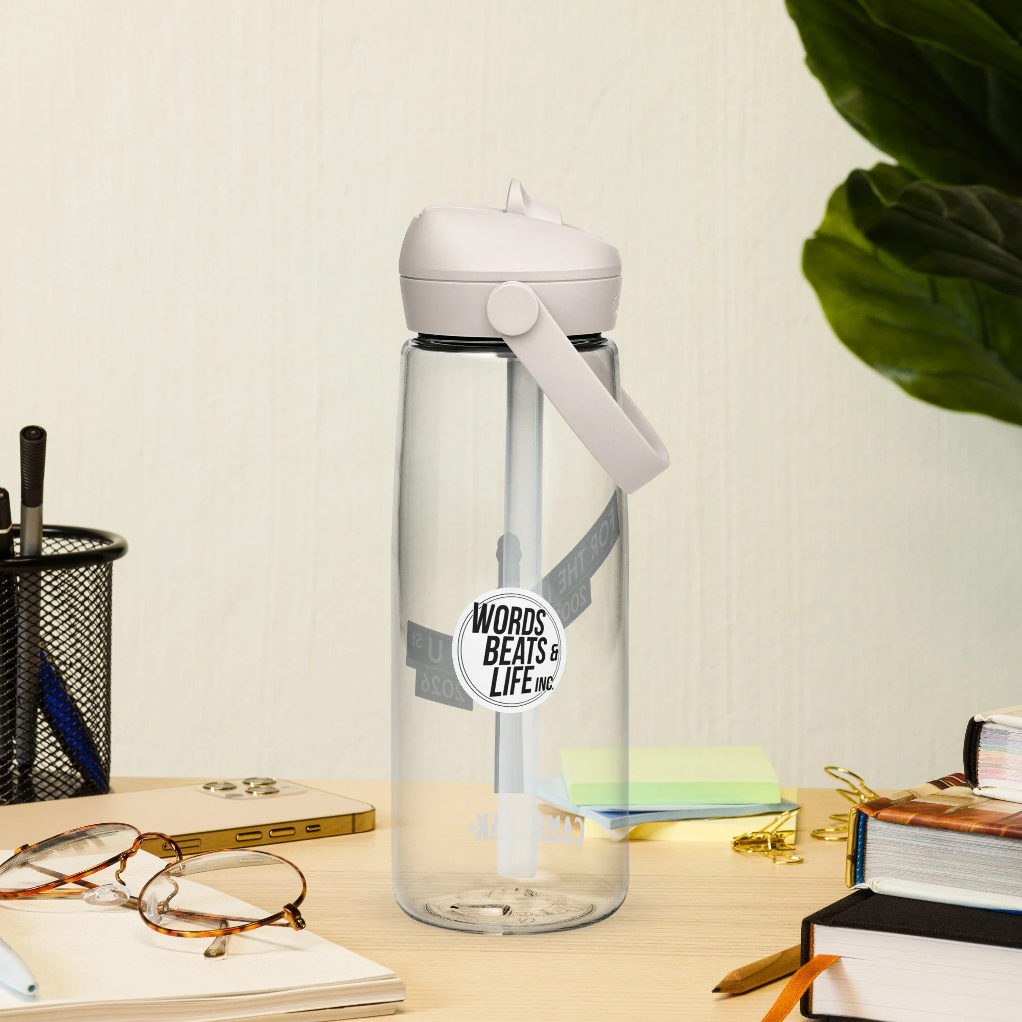 flip-straw-water-bottle-clear-back-6a31a41fbcca3.jpg