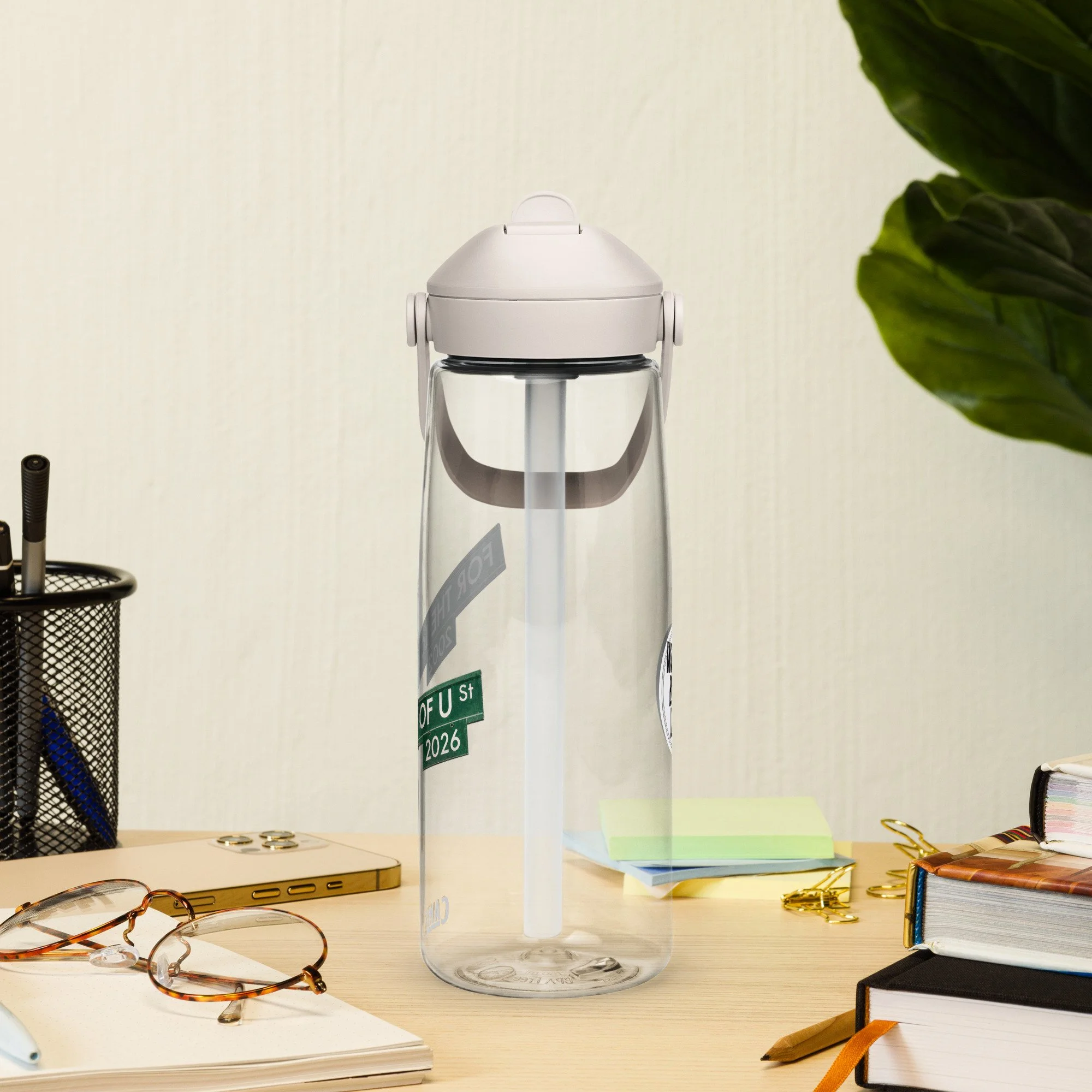 flip-straw-water-bottle-clear-left-6a31a41fbcdce.jpg
