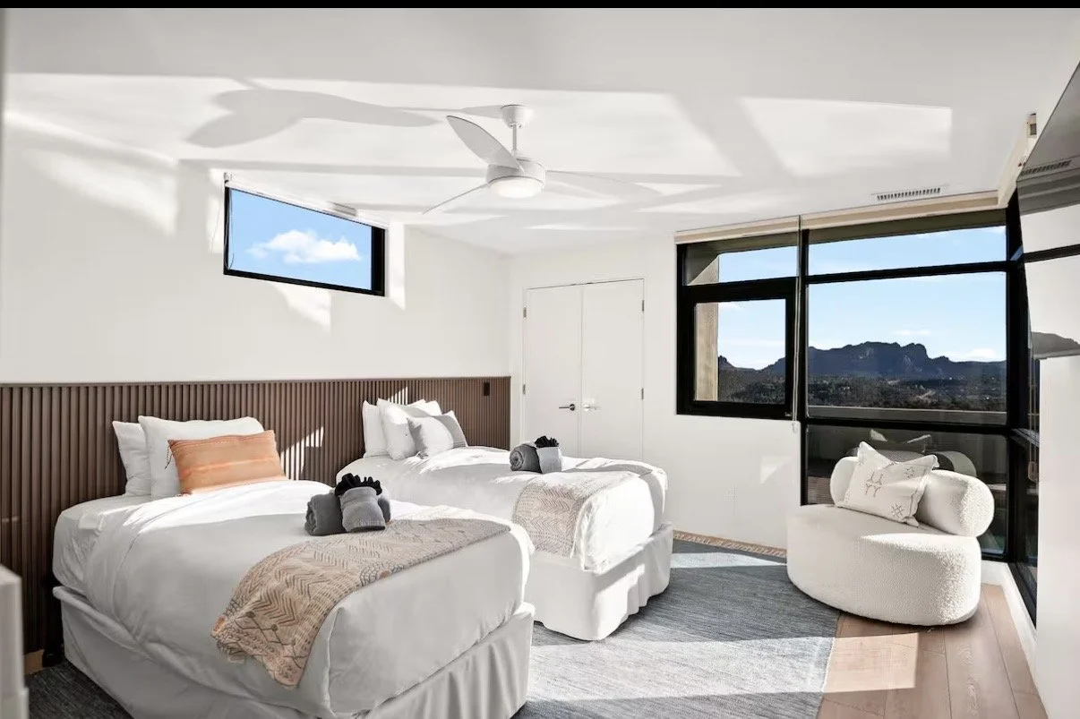 Beautiful room to share with your bestie , or meet someone new and aligned. 