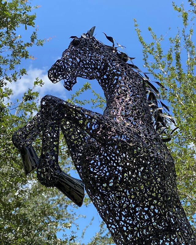 We held a vote and 97% of you loved our stallion sculpture. Great news for those who didn&rsquo;t, AND are hosting an event with us @eventsatthepecan - its removable! We installed it in a way that allows us to temporarily relocate it without much fus