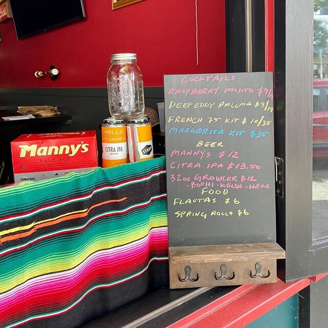 ▪️Raspberry Mojito (single serving)
▪️Deep Eddy Paloma (single serving)
▪️Margarita Kit (serves 4)
▪️French 75 Kit (single or 4 pack)
▪️Manny&rsquo;s Cans!
▪️Citra IPA
▪️32oz Growlers
▪️Flautas
▪️Spring Rolls
3-7pm tonight (friday)
