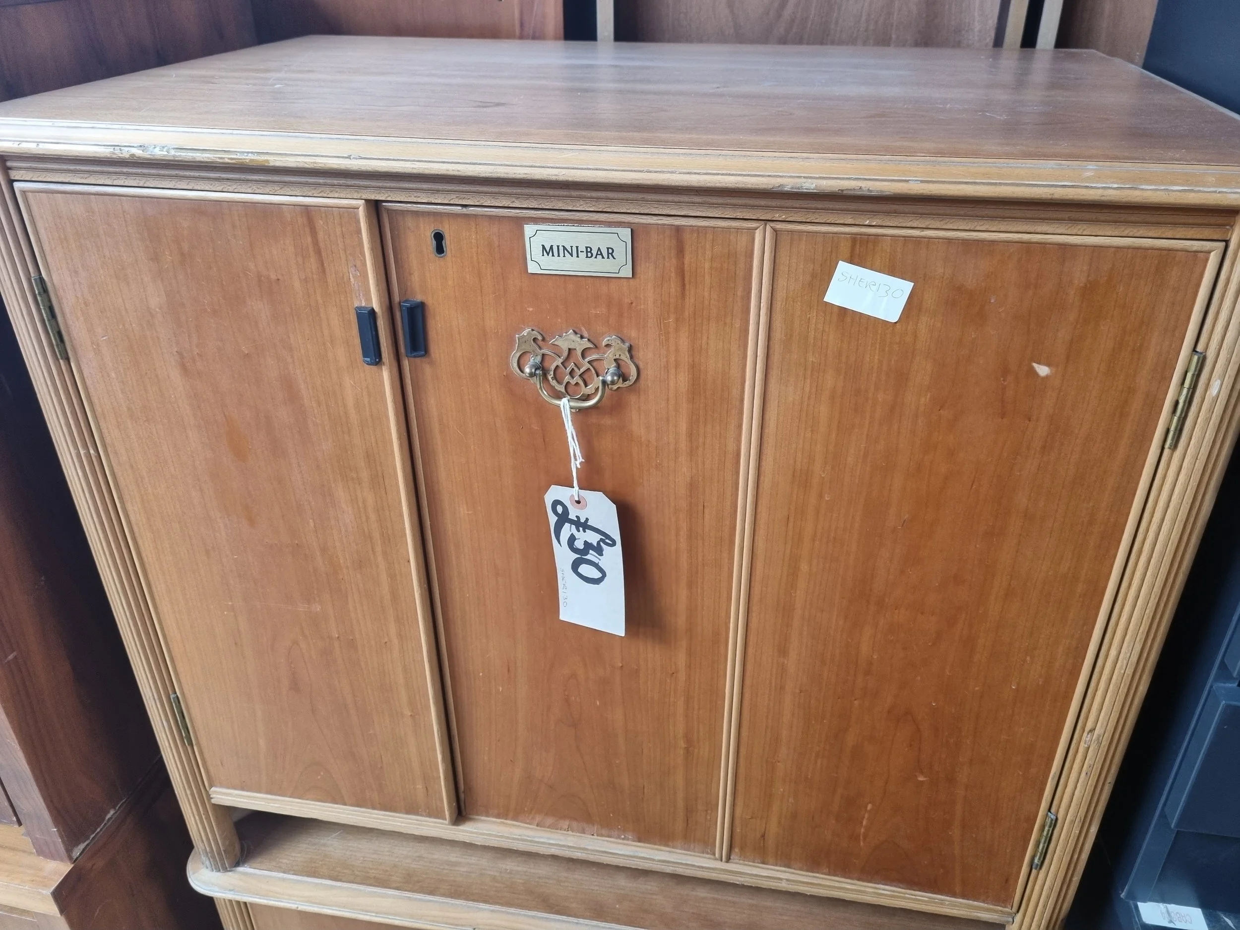 Light Wood Mini Bar — SER Furniture