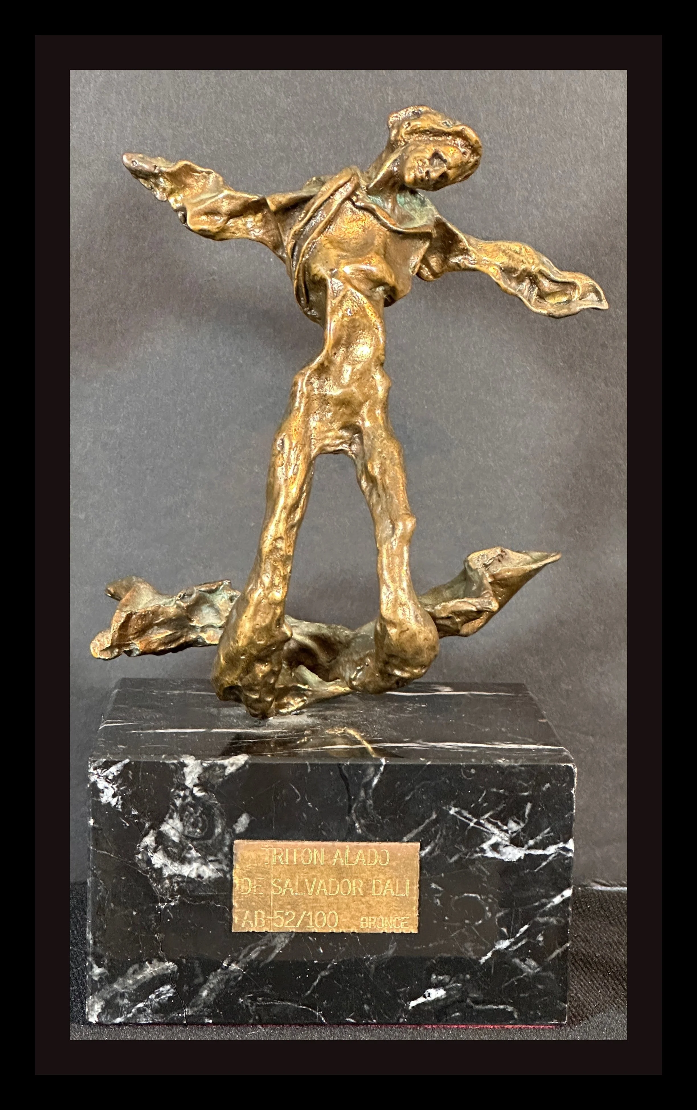 Winged Triton/Triton Alado