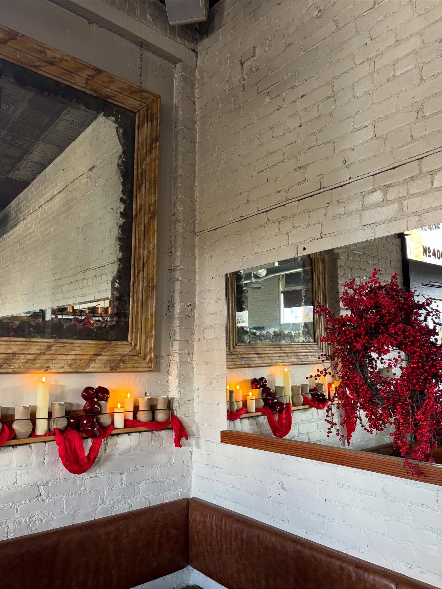 Wishing I could go back to this holiday install from last year @bellslosalamos - These apple mounds were literally everything to me. 

Decided to take the holiday season off this year, which was very much needed, but has also been bittersweet because