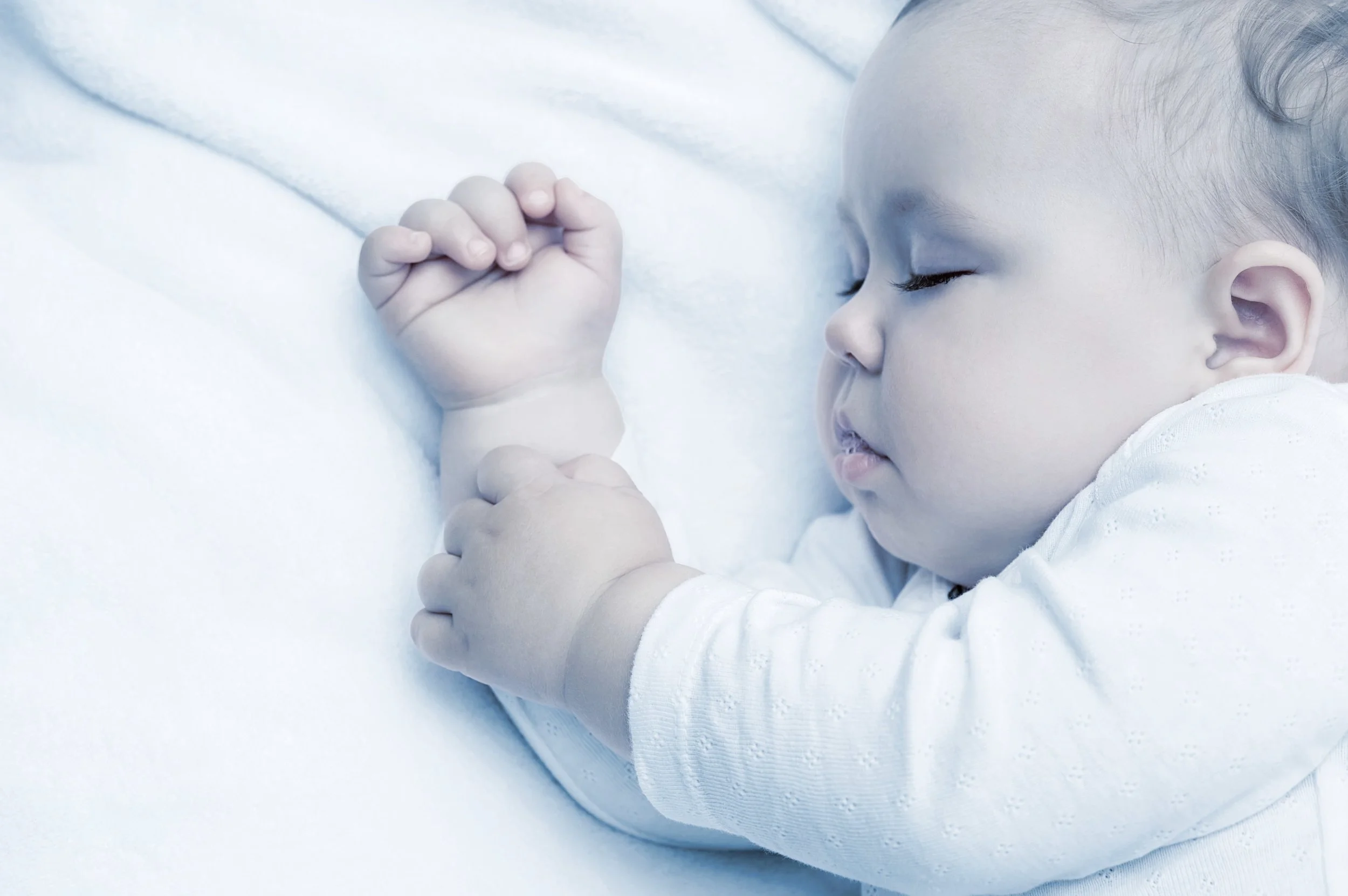 Baby_sleeping_side.jpg
