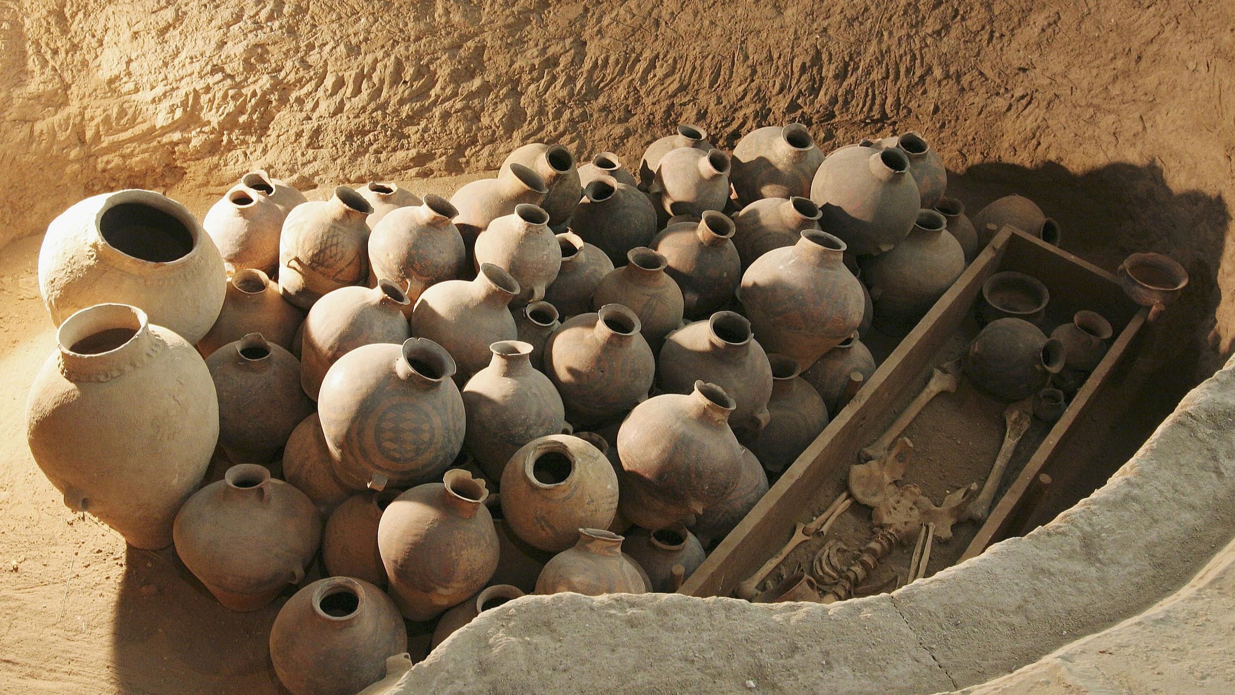Ancient-Persian-Inventions-Pottery-NICA.jpg