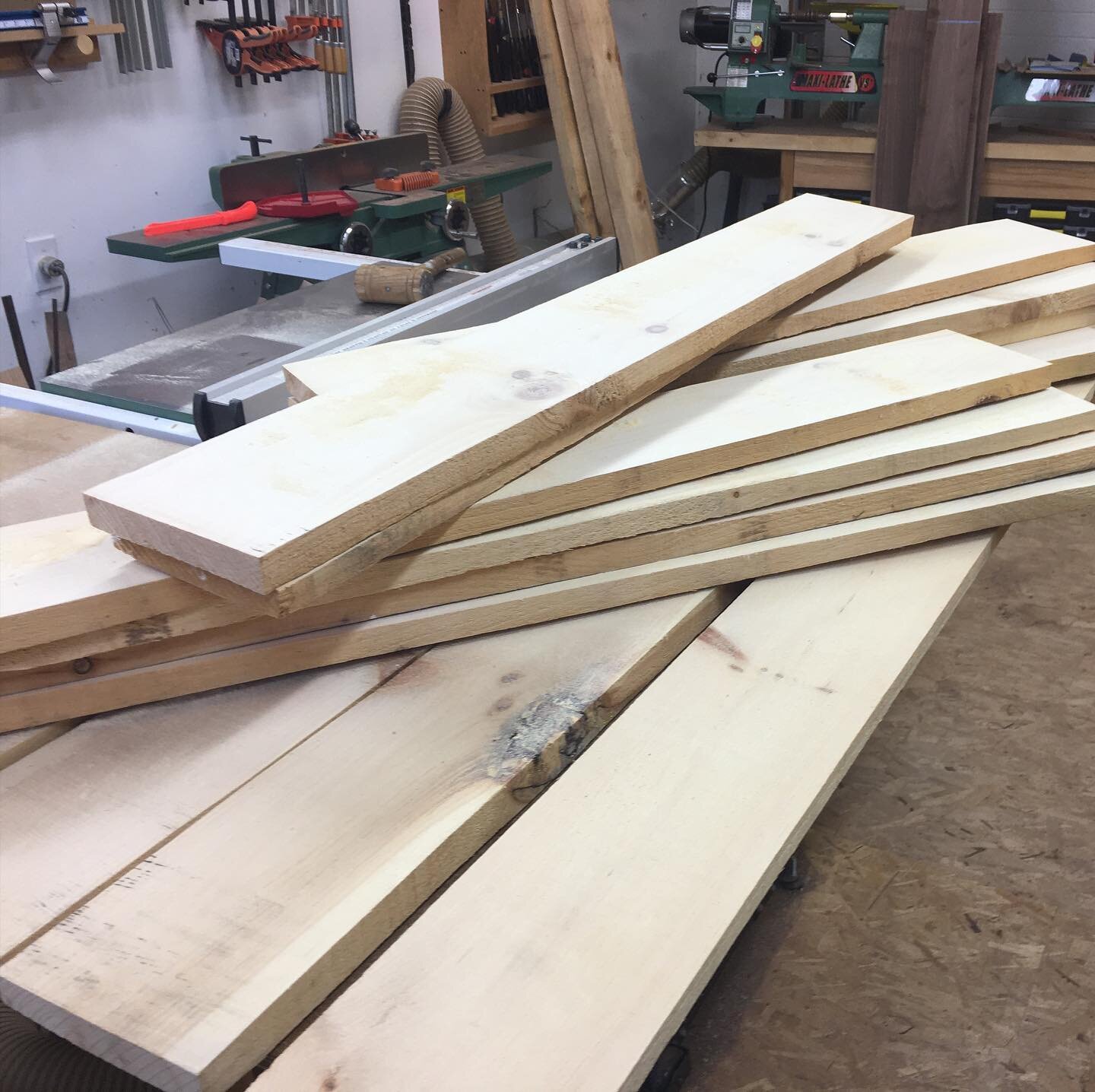 Hello blanket chest! #yeg #yegmaker #theyegmakers #wood #pine #blankets #yegwoodworker #yegwoodworking #woodworking #make #making #maker #craft