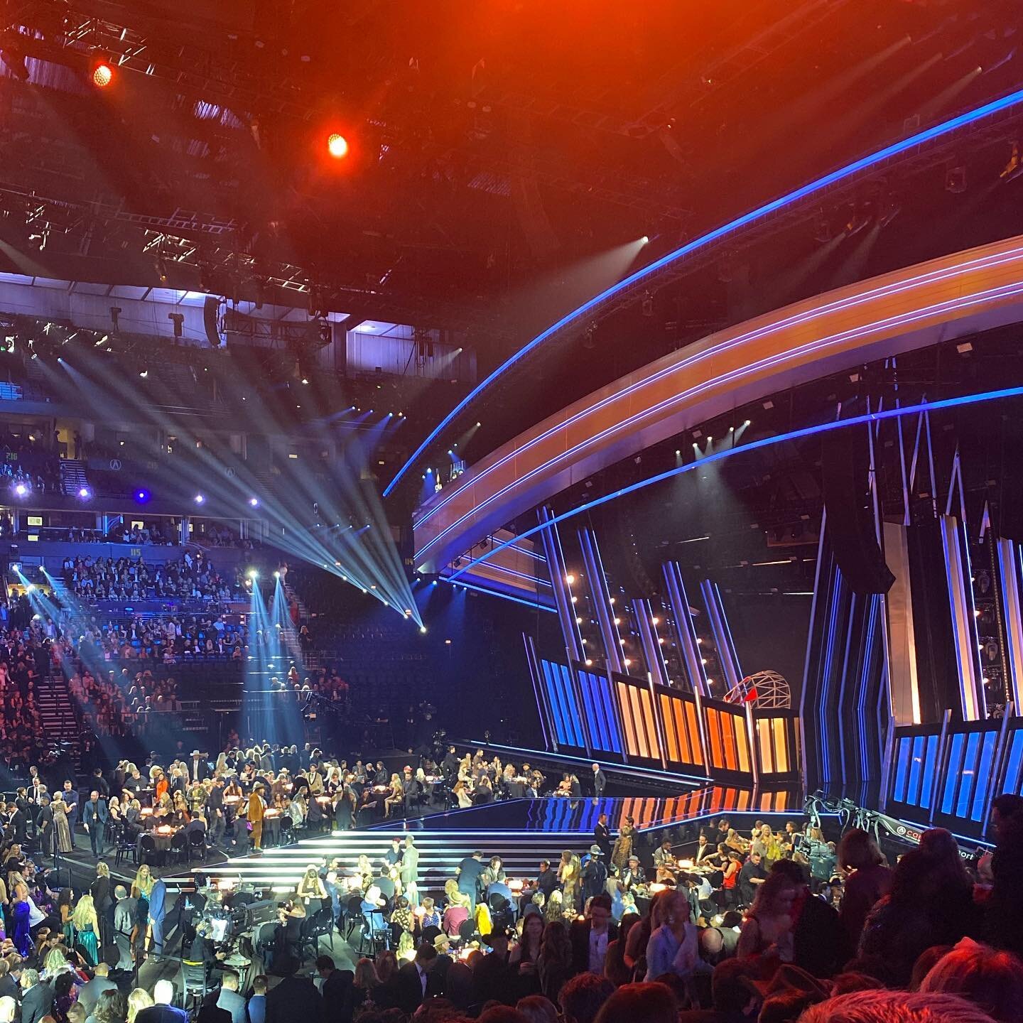 The 56th Annual CMA Awards was last night and Oh boy! Did we have some fun 💃🏻

Check out how it went from the performances and the folks that took home wins across each category! 🏆

TUNE IN at @upinthemixture !