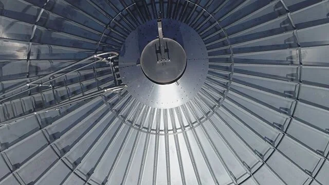 ZERO SILO ENTRY ❌

When we&rsquo;re working with quantities and weights in the hundreds of tonnes, potentially the most critical component to ensuring safety is zero silo entry; setting up a storage system that does not require you to enter the bin.
