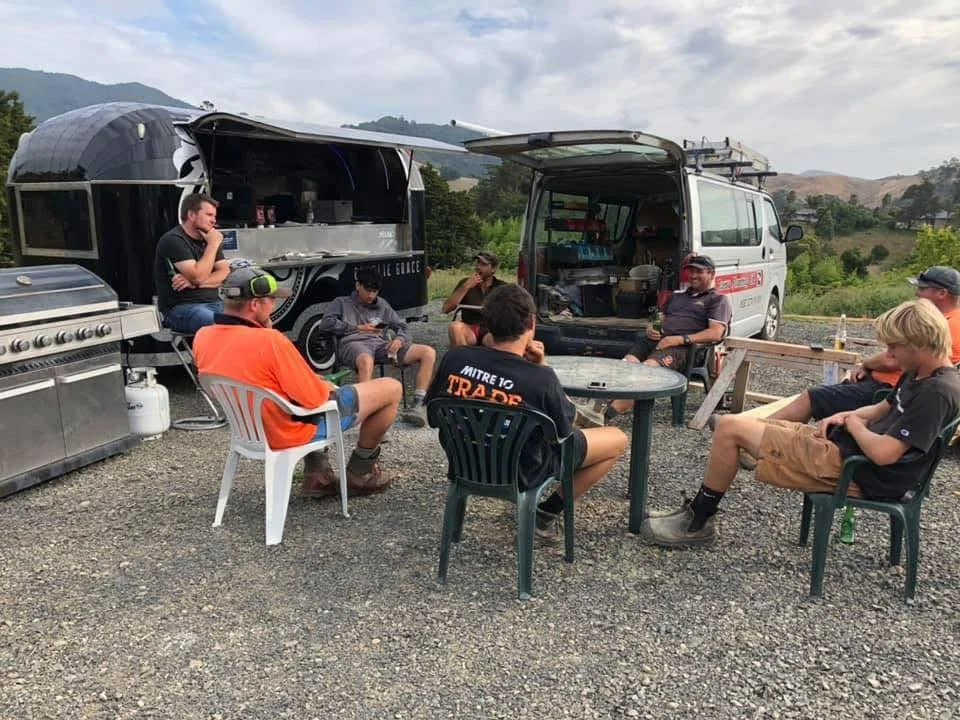 👷‍♂️ Treat Your Crew Right 👷‍♀️ Early start or knock-off time? Charlie Grace has you covered. From freshly made barista coffee to a cold beer (or two) after a big day, we’ll roll in and keep your team fuelled and happy ☕🍺✨
Perfect f