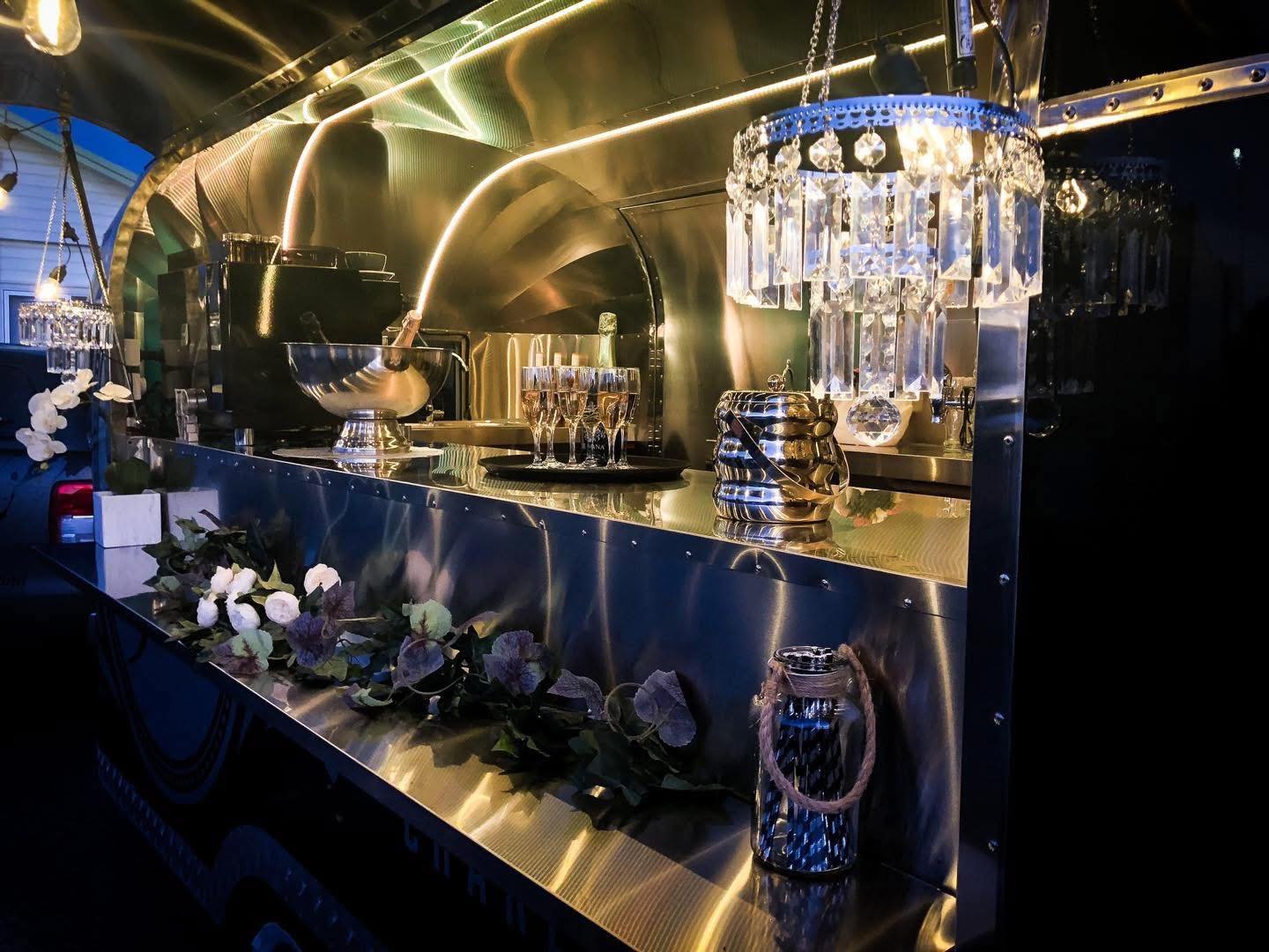 ✨ Glam on the Go! Wherever the celebration is, Charlie Grace brings the sparkle. Stylish drinks, beautiful details, and a mobile bar that turns heads, because great events deserve a little glam 🥂

📍 Serving Auckland wide
📩 events.charliegrace@gmai
