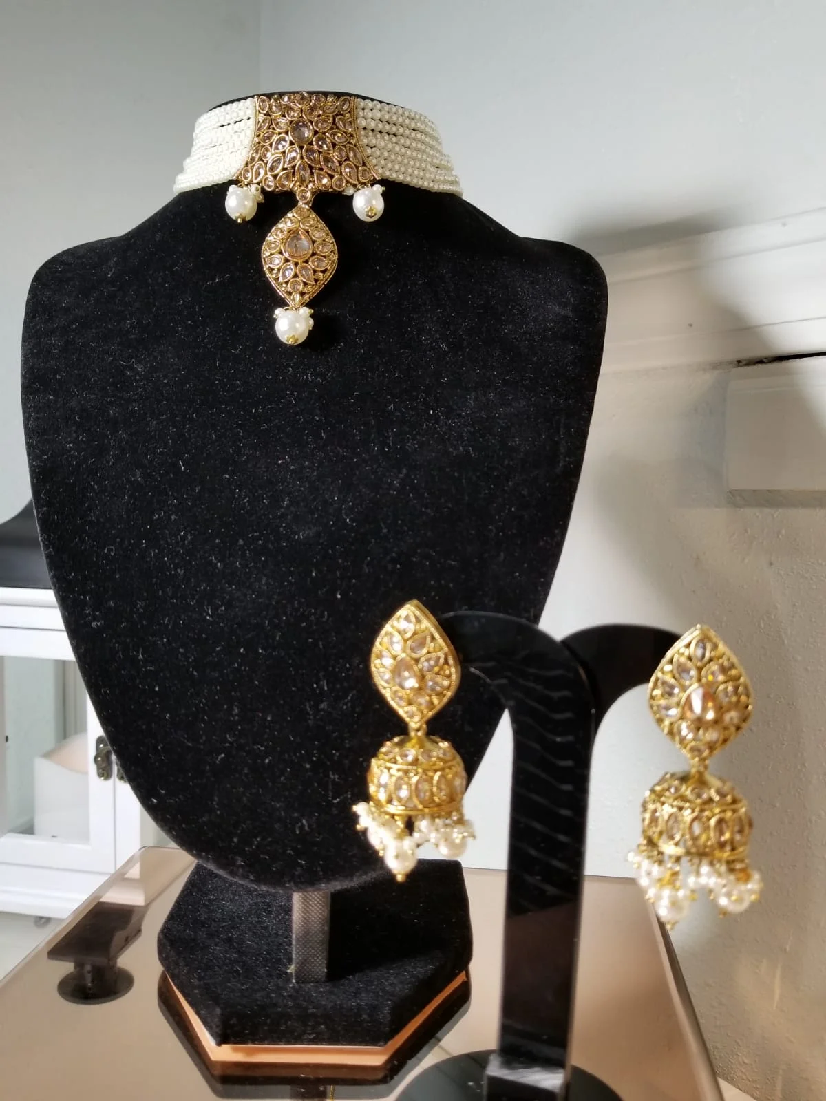 Pearl Strings Champagne Studded Choker Set 