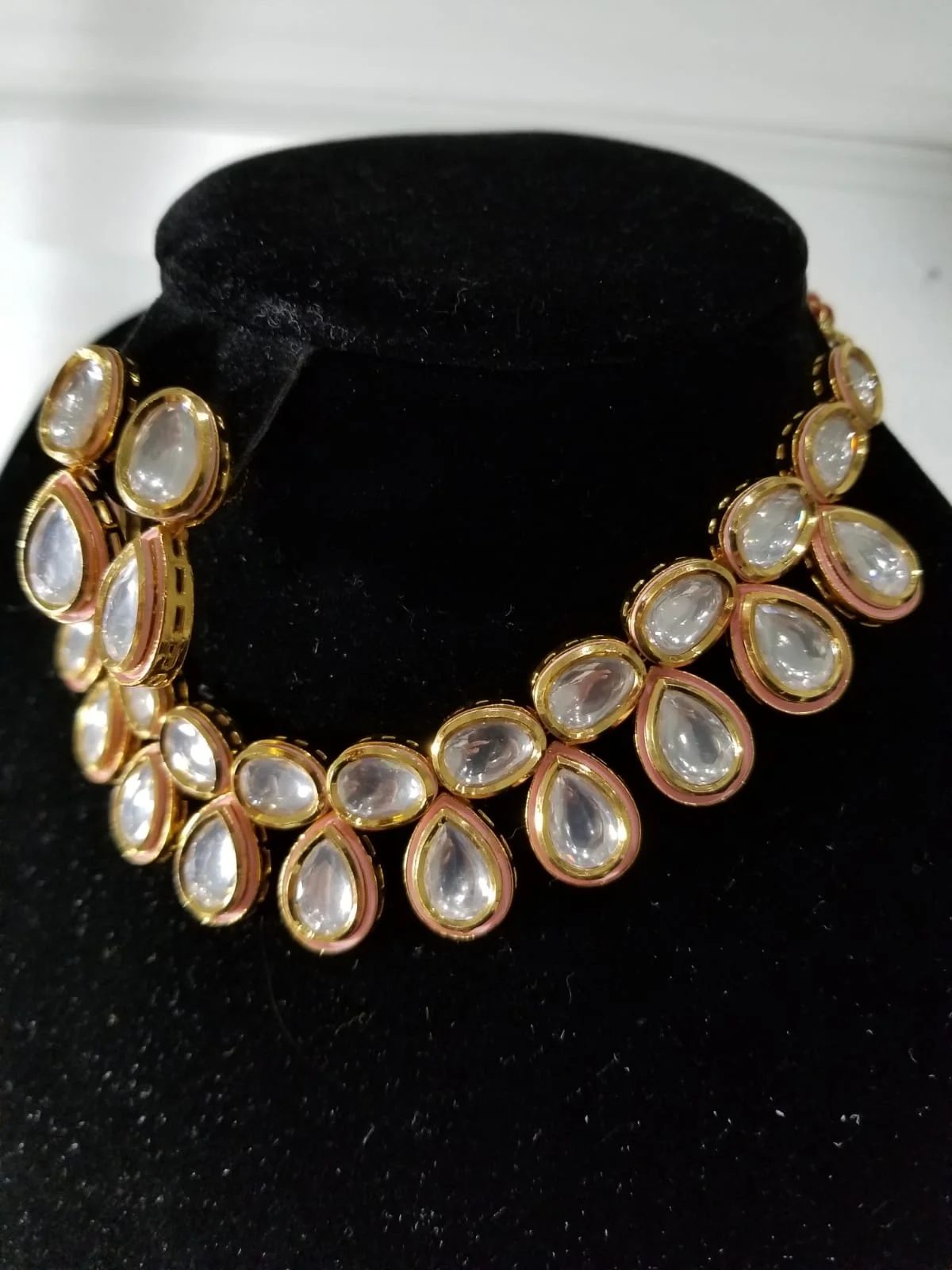 Kundan Choker in Pink with Earrings 