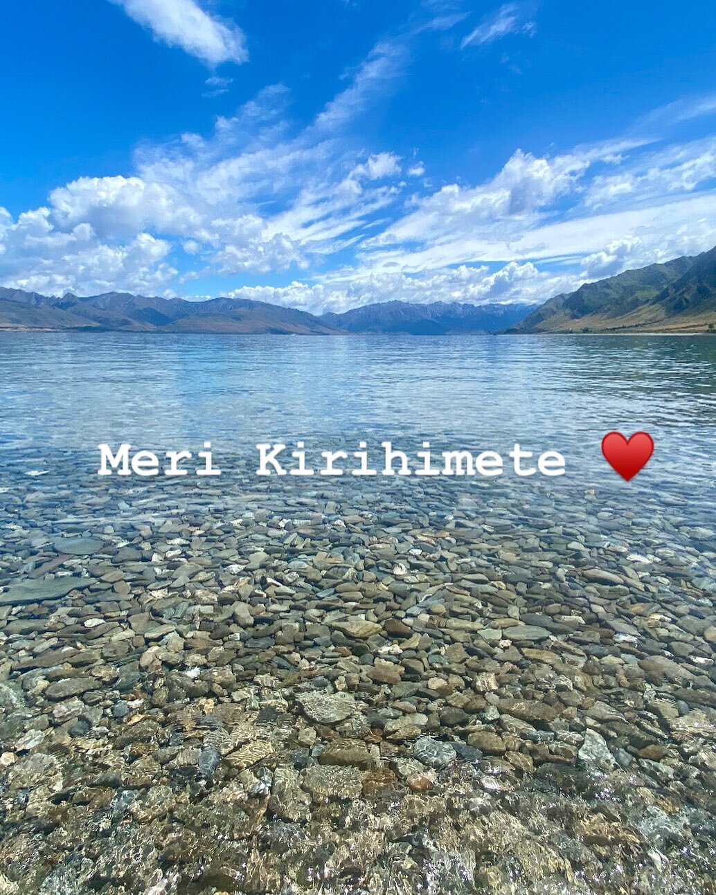 Meri Kirihimete &hearts;️ Merry Christmas - grateful for family + friends + this amazing place we call home