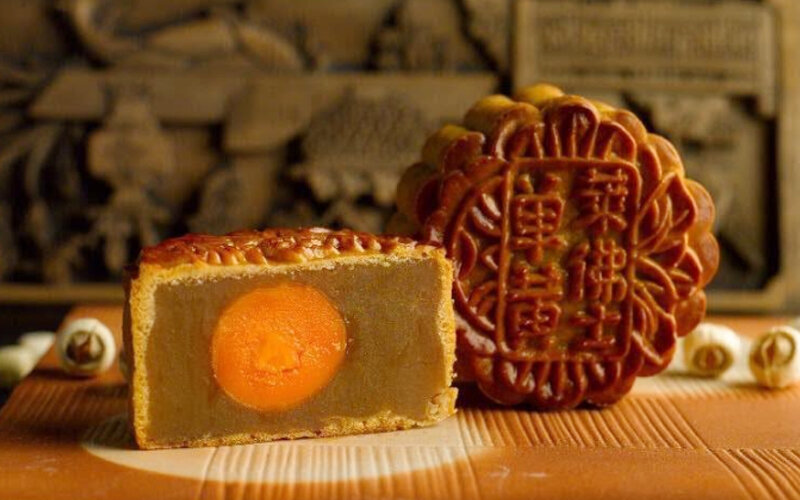 Jamie Barys: There is a folk tale that the overthrow of Mongol rule in China was precipitated by mooncakes containing secret messages to kill the rulers.