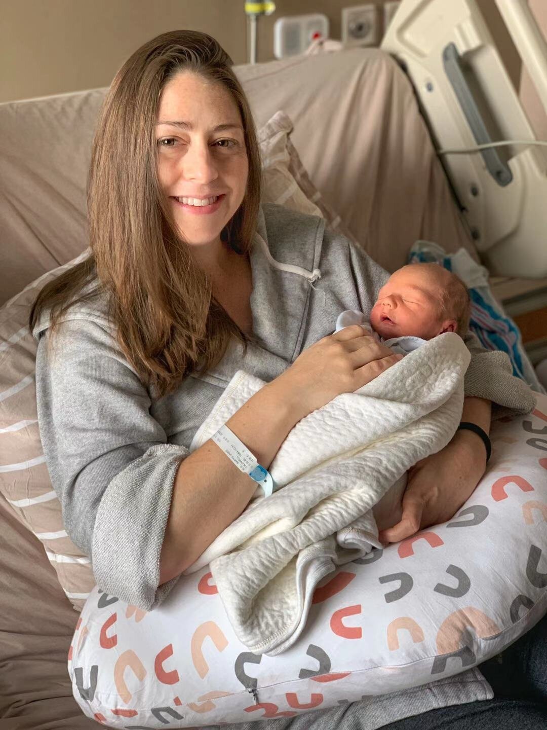 Jamie Barys: Congratulations on giving birth to your son Hamish since our podcast episode was recorded!