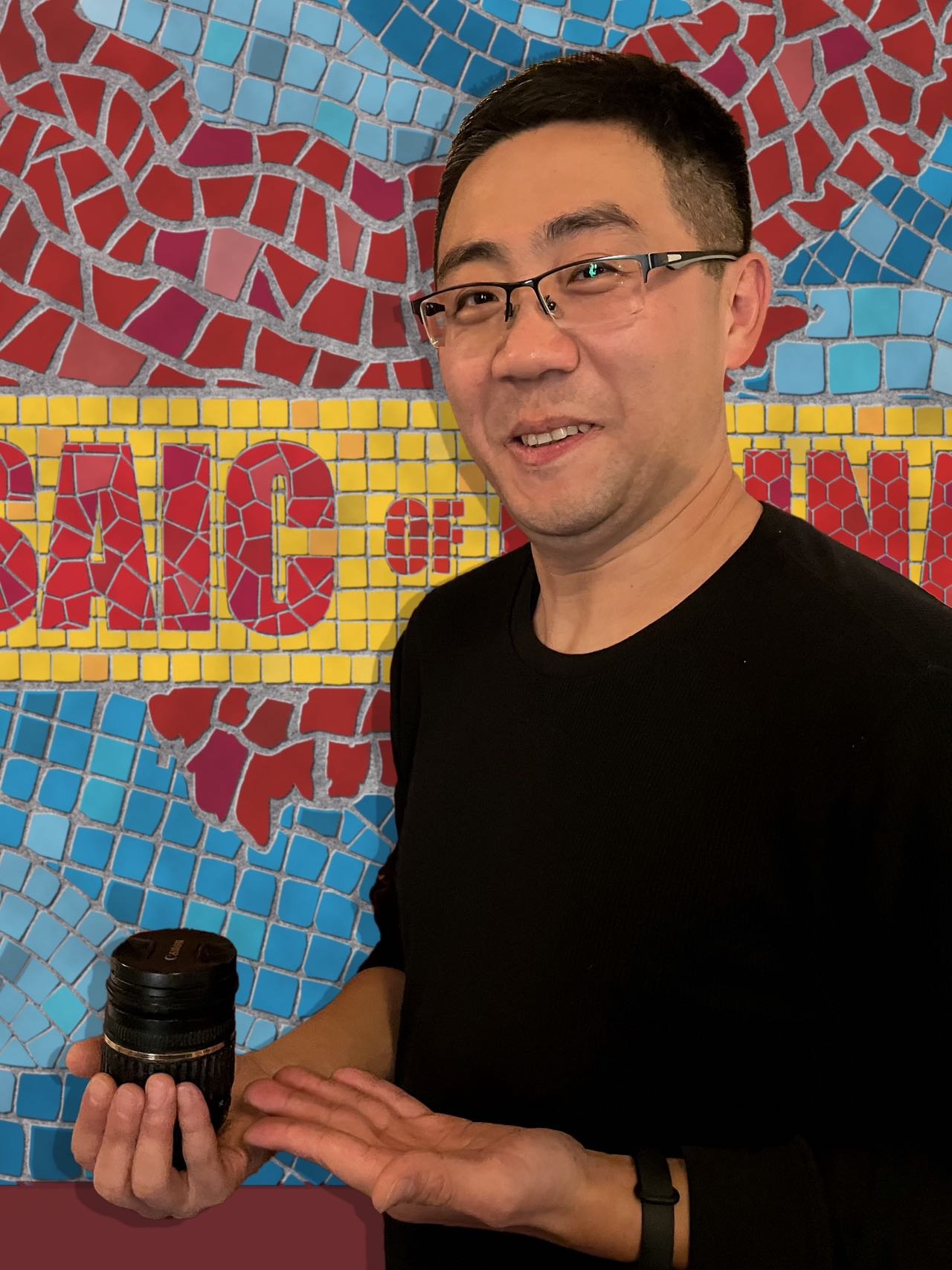 Dajiang's object: The first camera lens that he bought after he fell in love with photography.