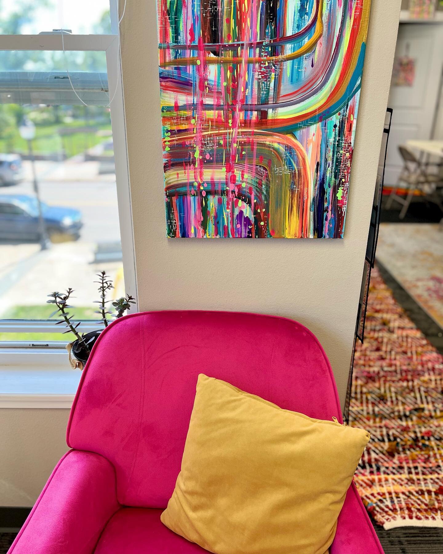 16&rdquo;x20&rdquo; Vibrant abstract stretch canvas that needs a name&hellip;let&rsquo;s call her &ldquo;Wendy.&rdquo; A steal at $50. One of a kind. First come, first serve. Message me if Wendy needs to come home with you. 
#eichenpaint #art #painti
