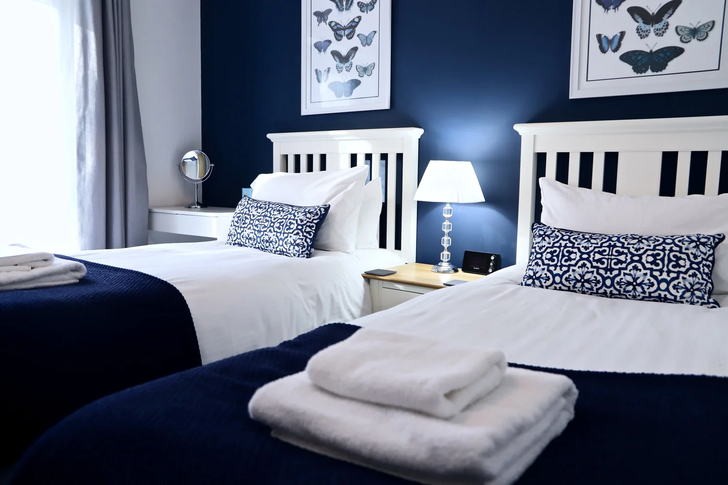 River Mist – Tranquil Riverside Retreat