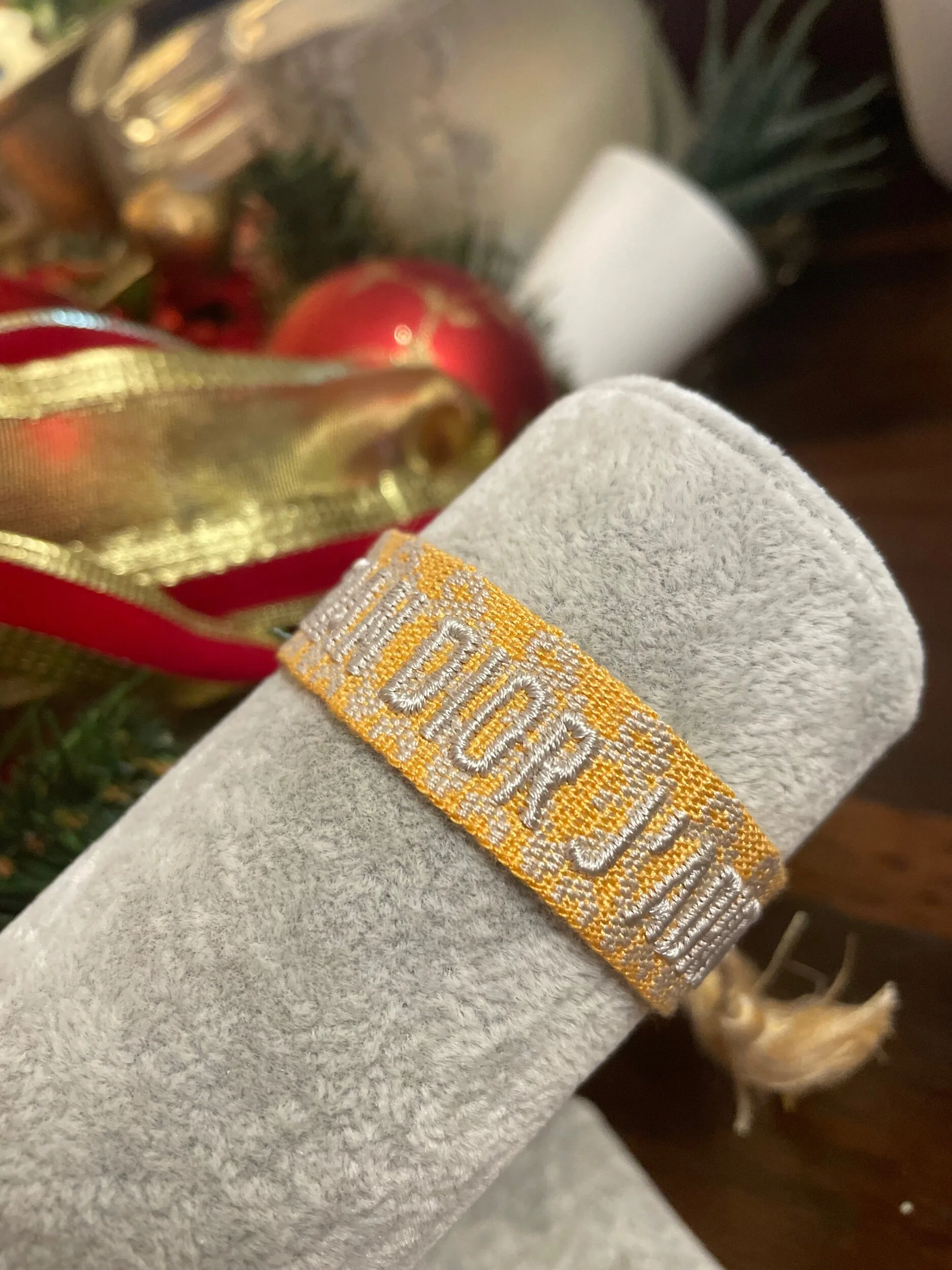 A9640AA4-9E5D-40F5-BB00-04FDA76A925A