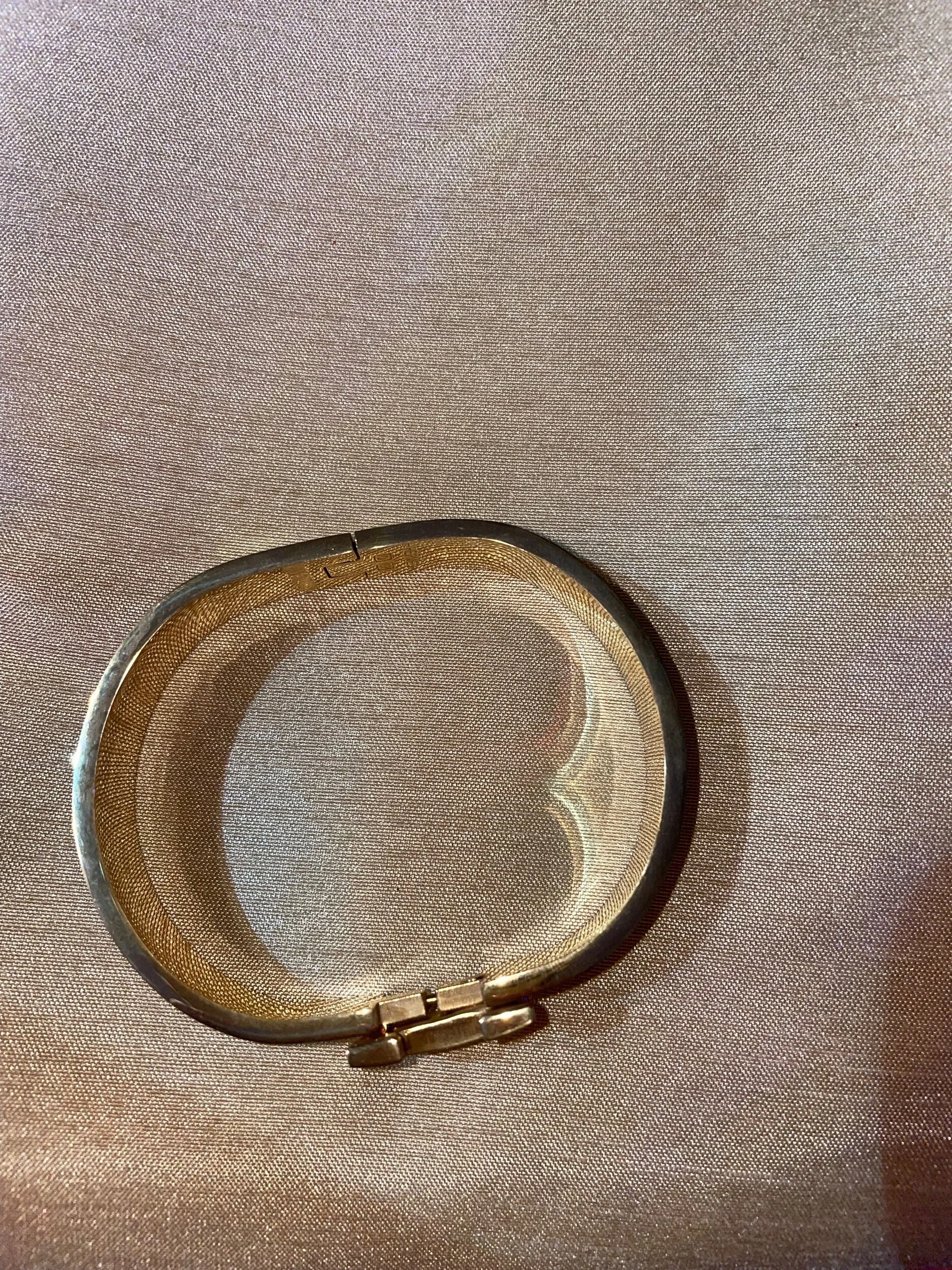 EB8379FD-C5D7-4079-A9C5-F48FEE99E165