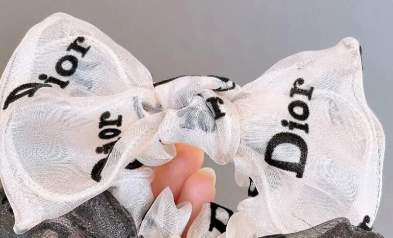 92453E54-C034-4625-9597-3BEB5412D46F