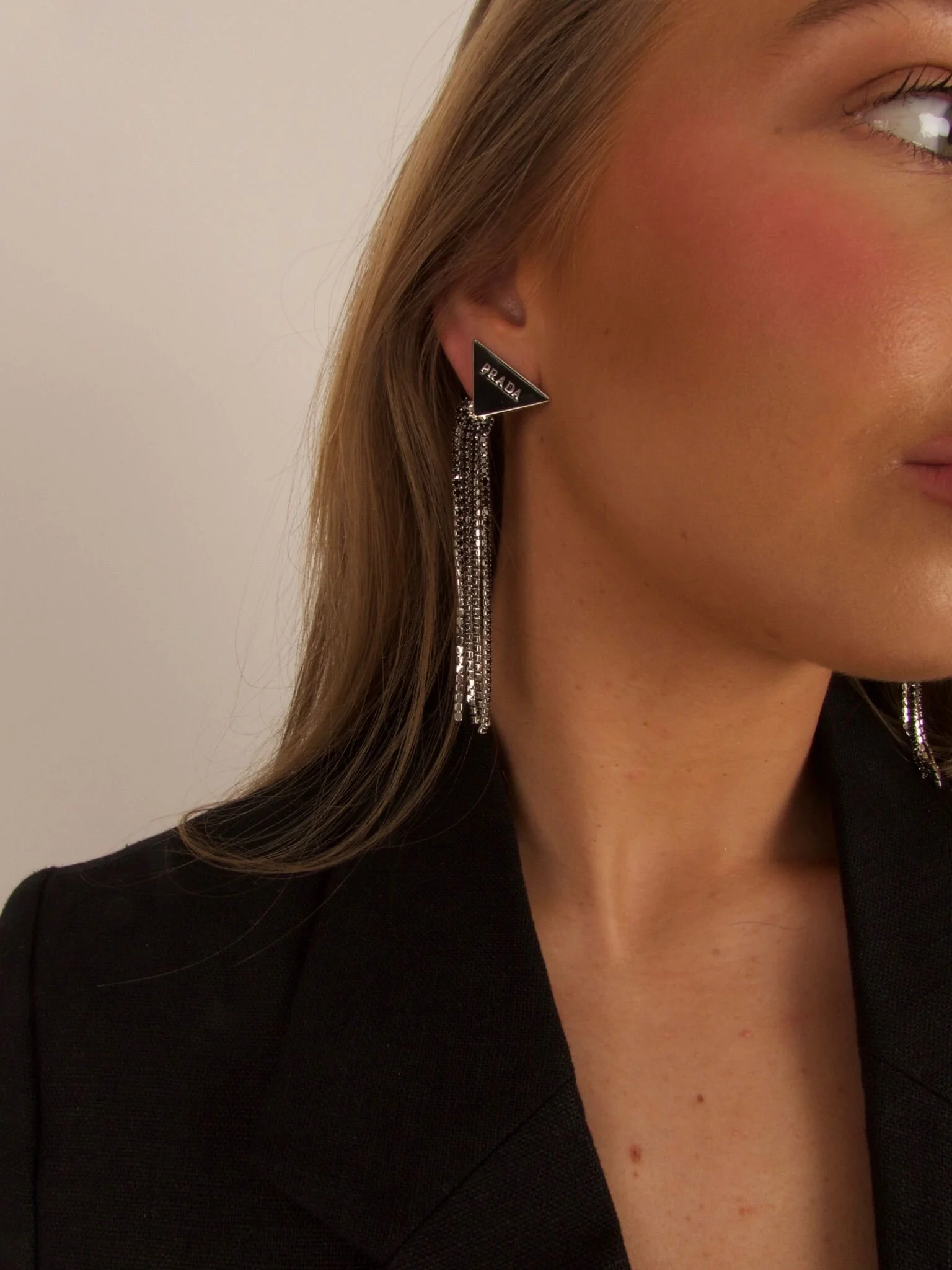 46CA8D2B-557A-469A-B547-E2BBF91EC86D