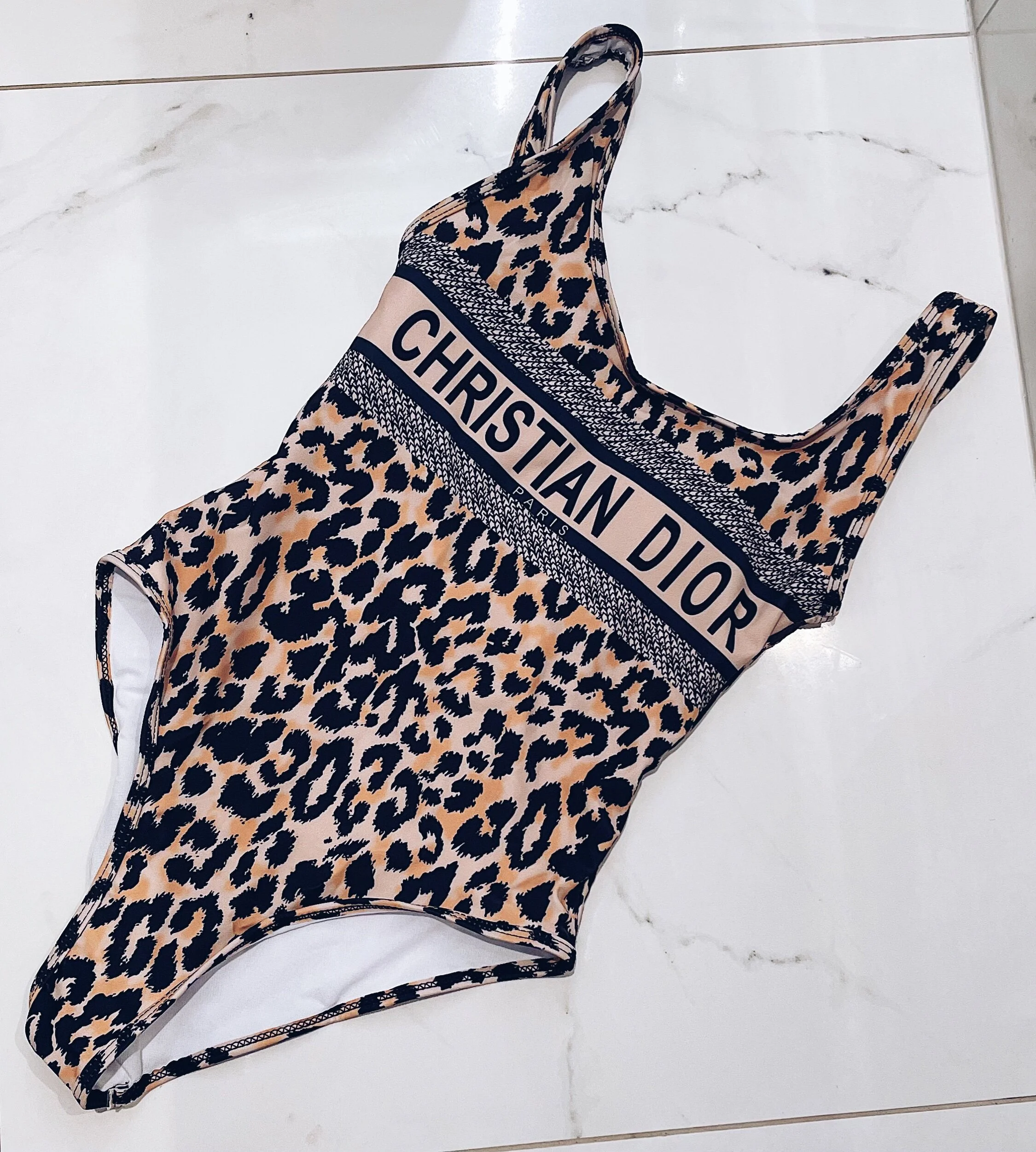 1996C317-7A1F-4CD9-A7D9-9BBCDBC39729