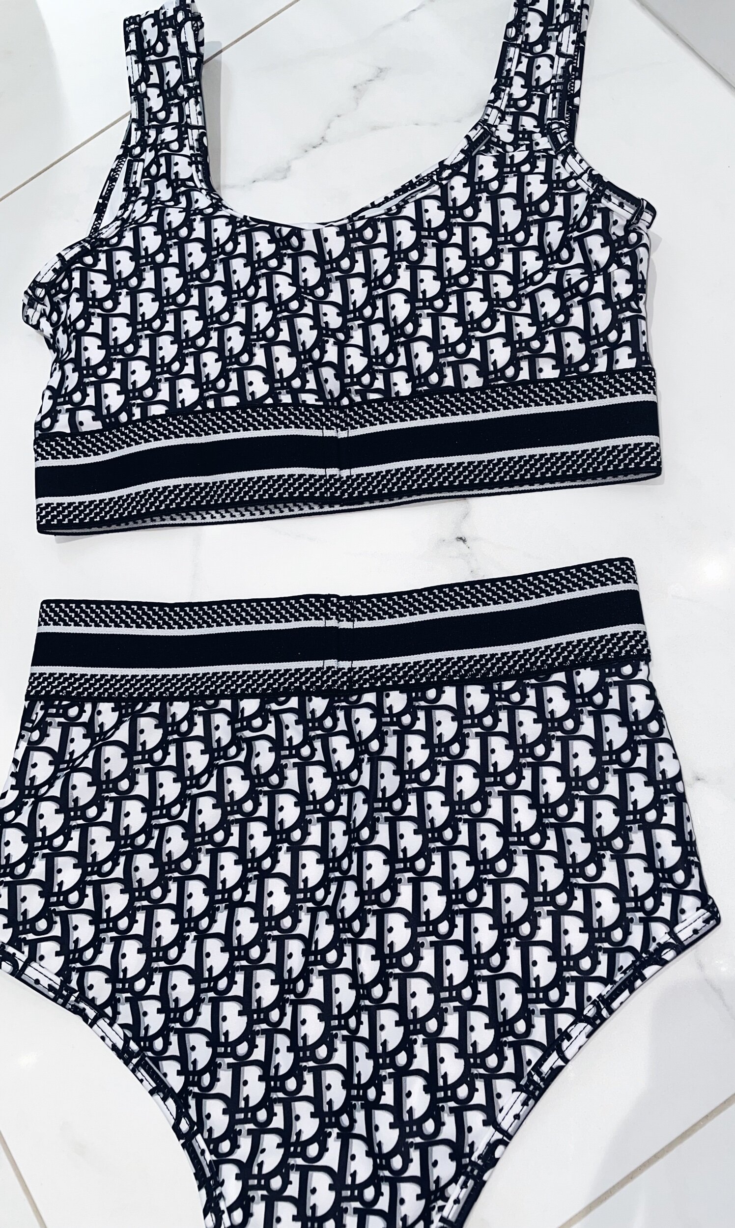 3EB8A394-3C1A-4FCF-95D0-C61751BEAC40