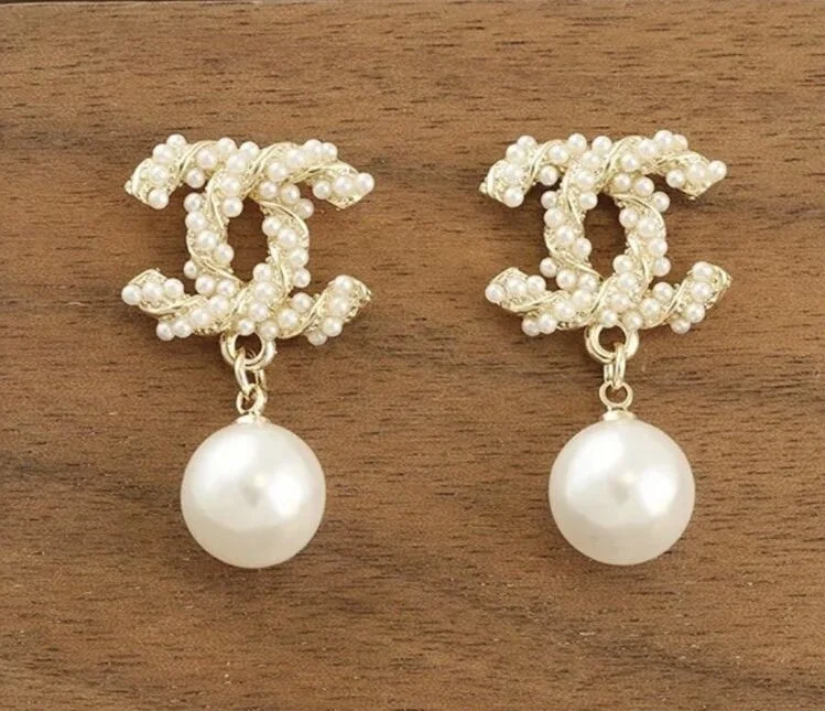 4EE0B048-2476-425F-8E4D-3CA6458D6F3F