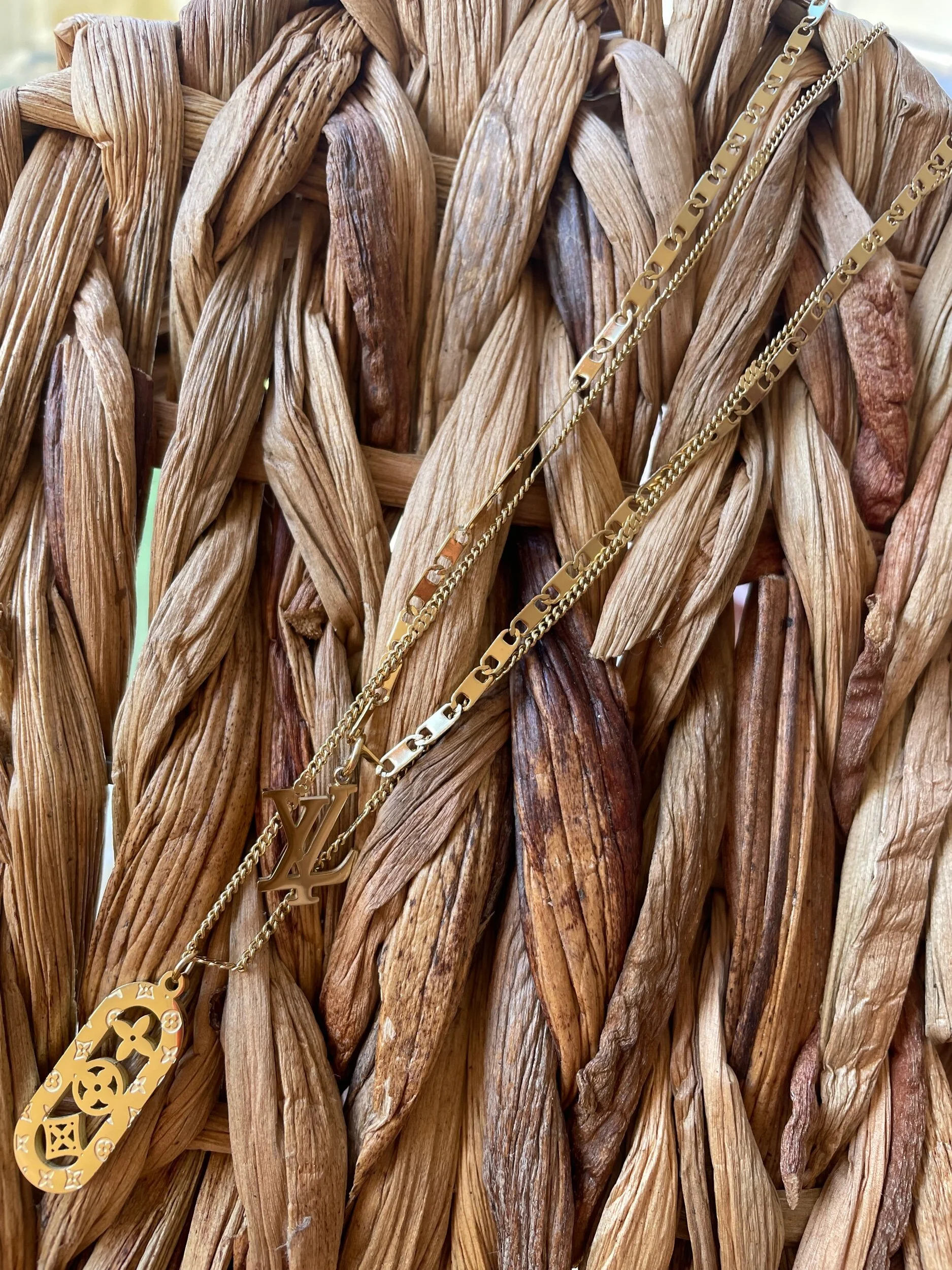 2F3B1BCA-8ADA-494A-B9A5-A9AF1537D8F5