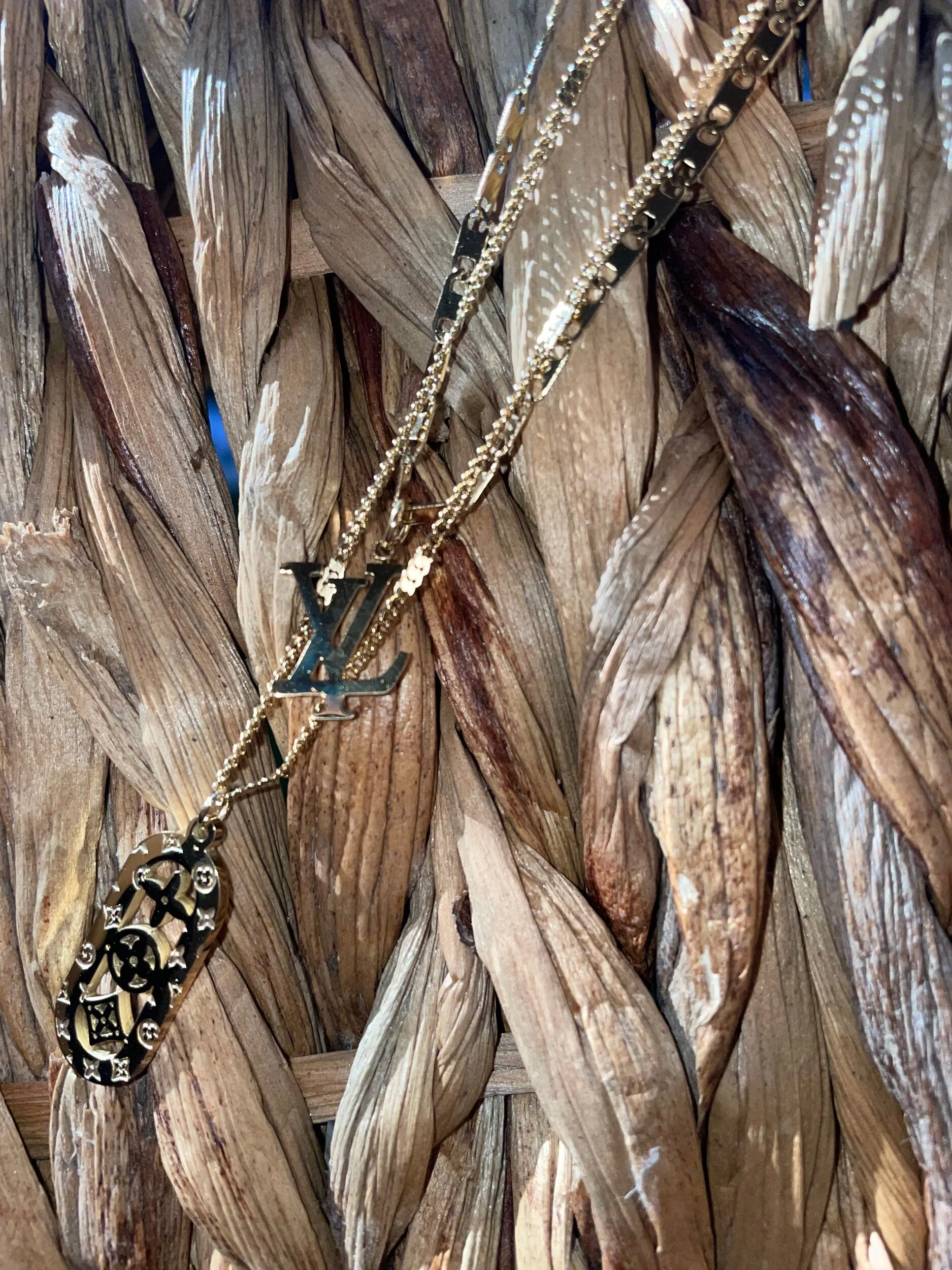 5385E1D4-B4ED-4BC3-B4FD-6370514DEE45