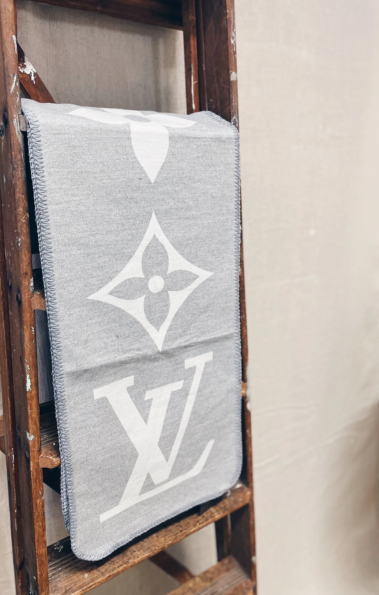 5E9C79B2-271E-4CB0-A5F3-36CA971A151E