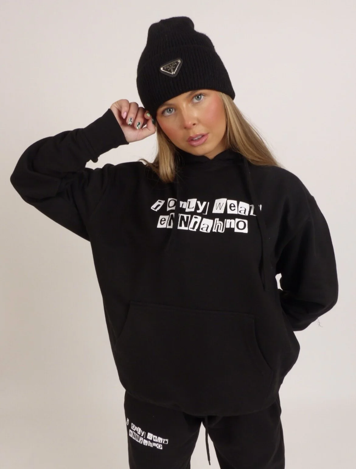 D7745D5B-55E8-4442-9936-AD56779B06AF