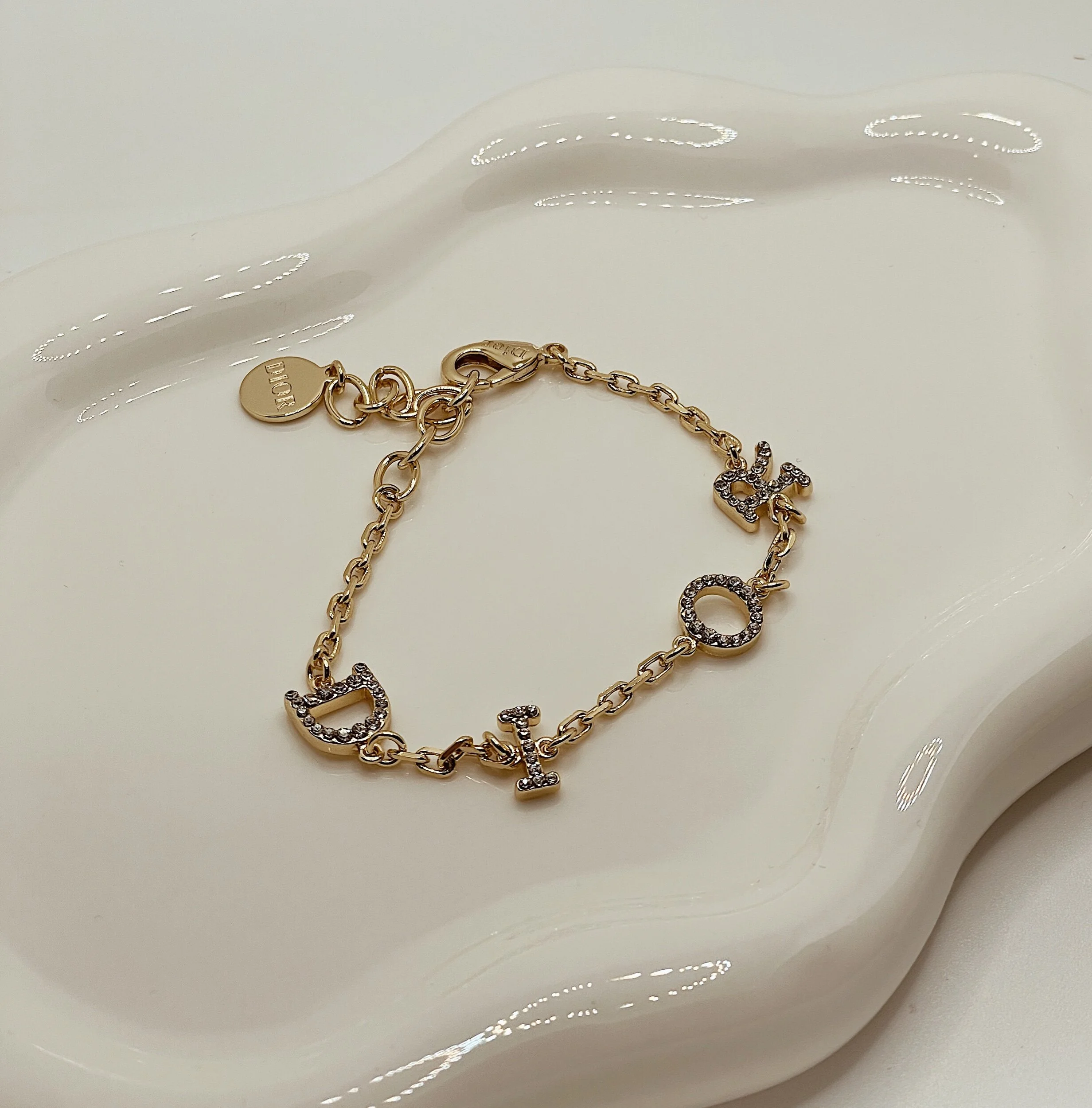 C4888987-D913-43A9-B7D0-0C68396D2FAE