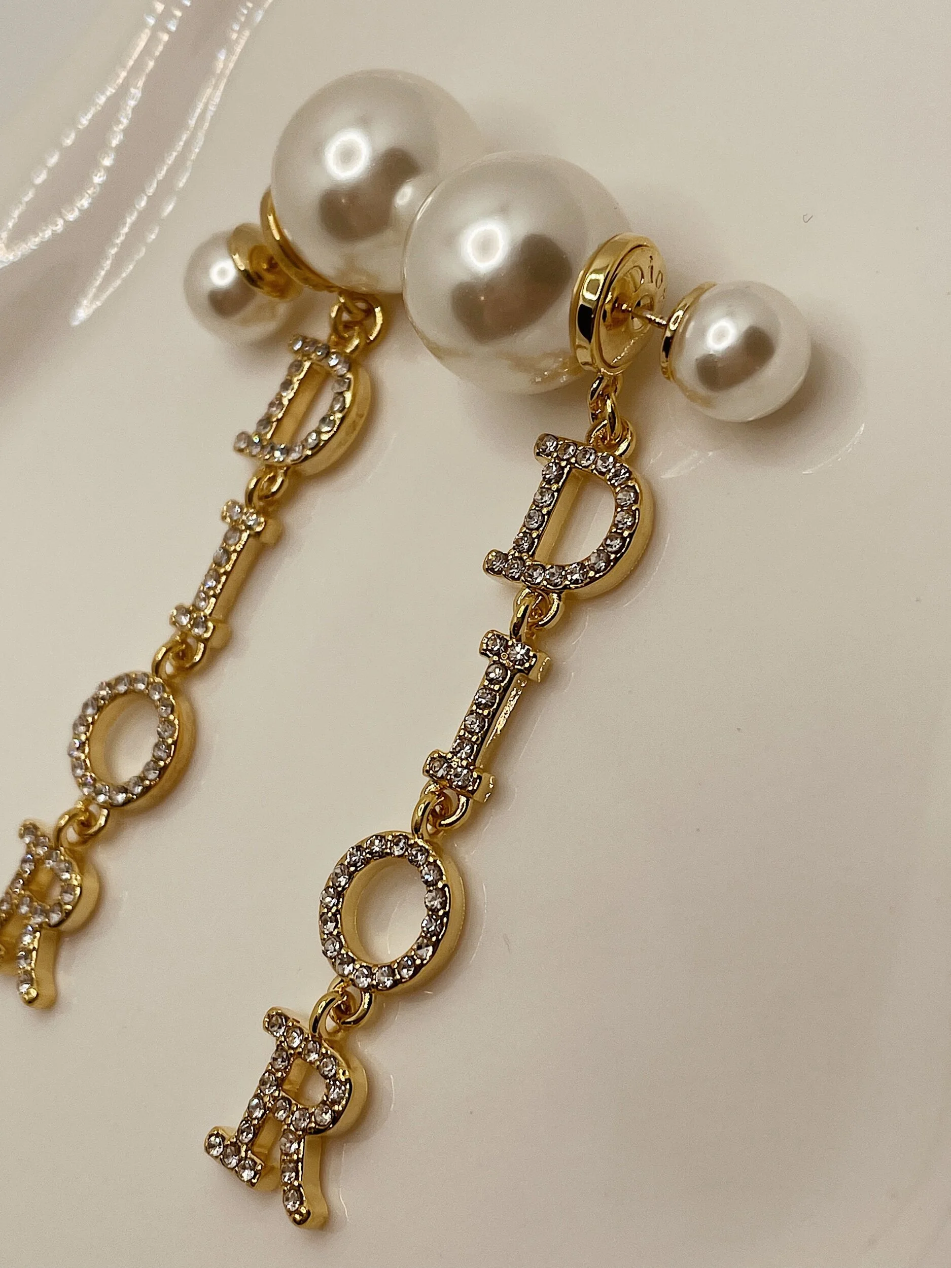 AA07C829-B937-4FA6-9266-D8568BB434E2