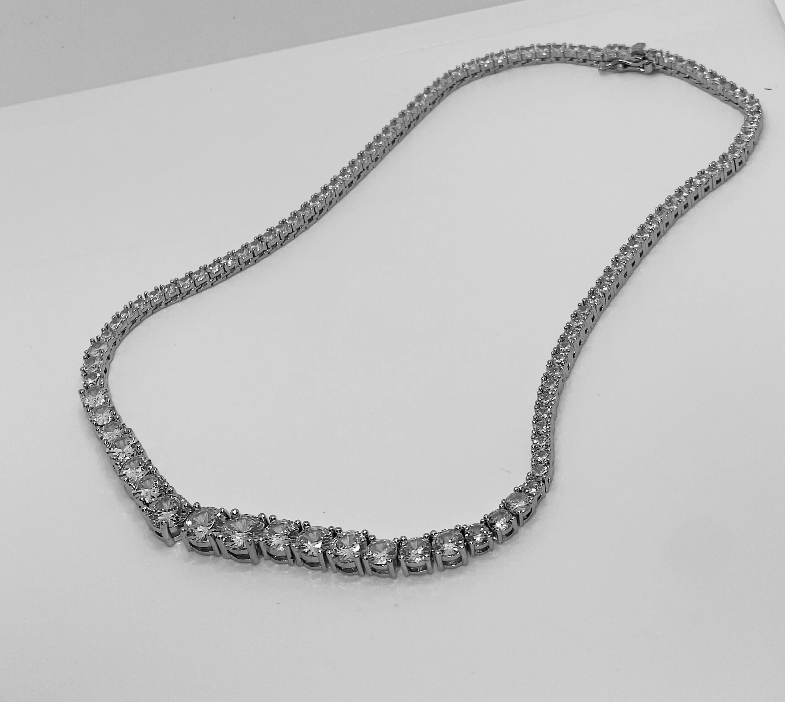 3DE71CF0-E705-4268-AF17-FF198BE79D6A