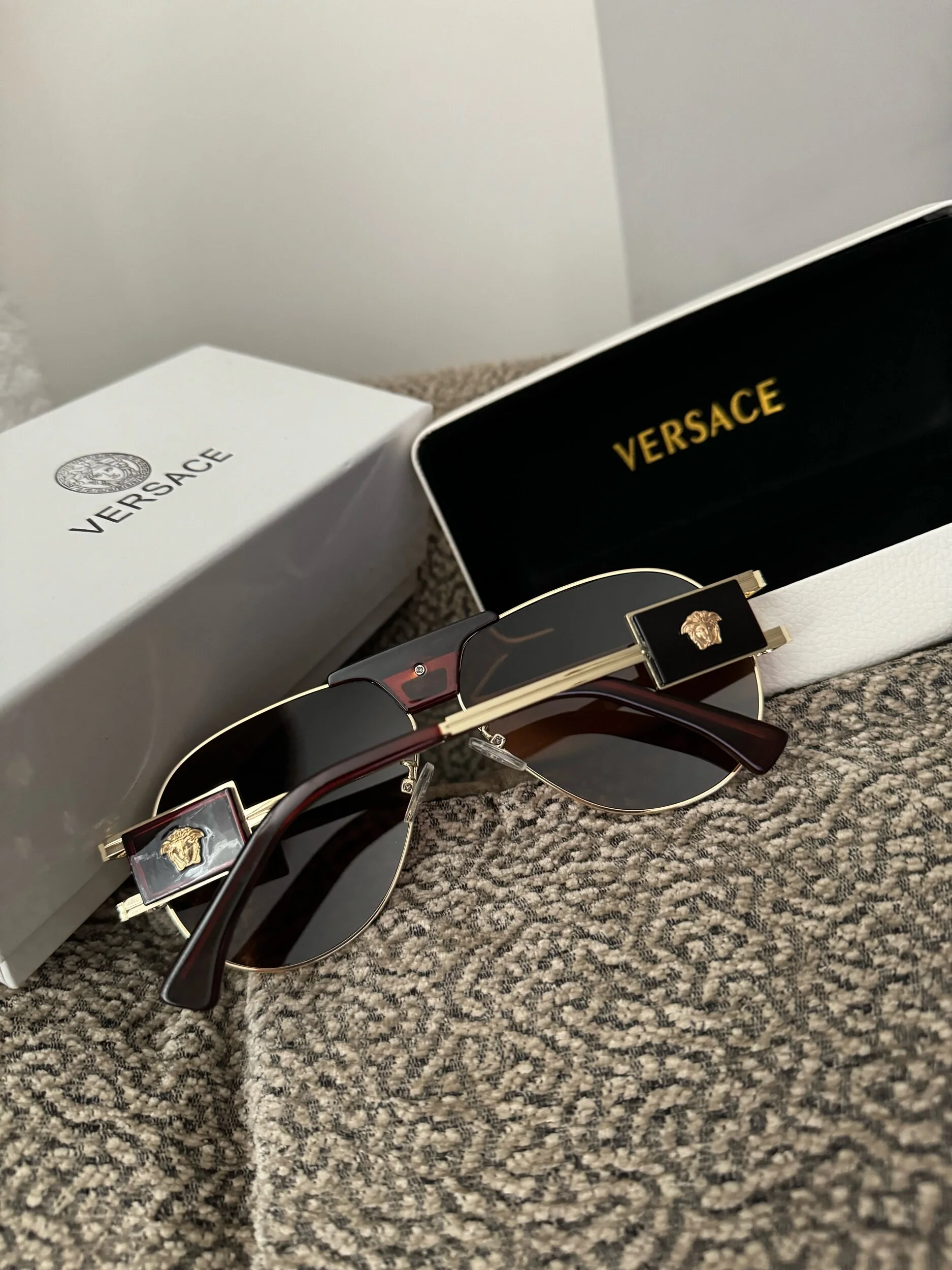 AE878C96-7DDC-4B12-A097-1DBFCBA4DCA2