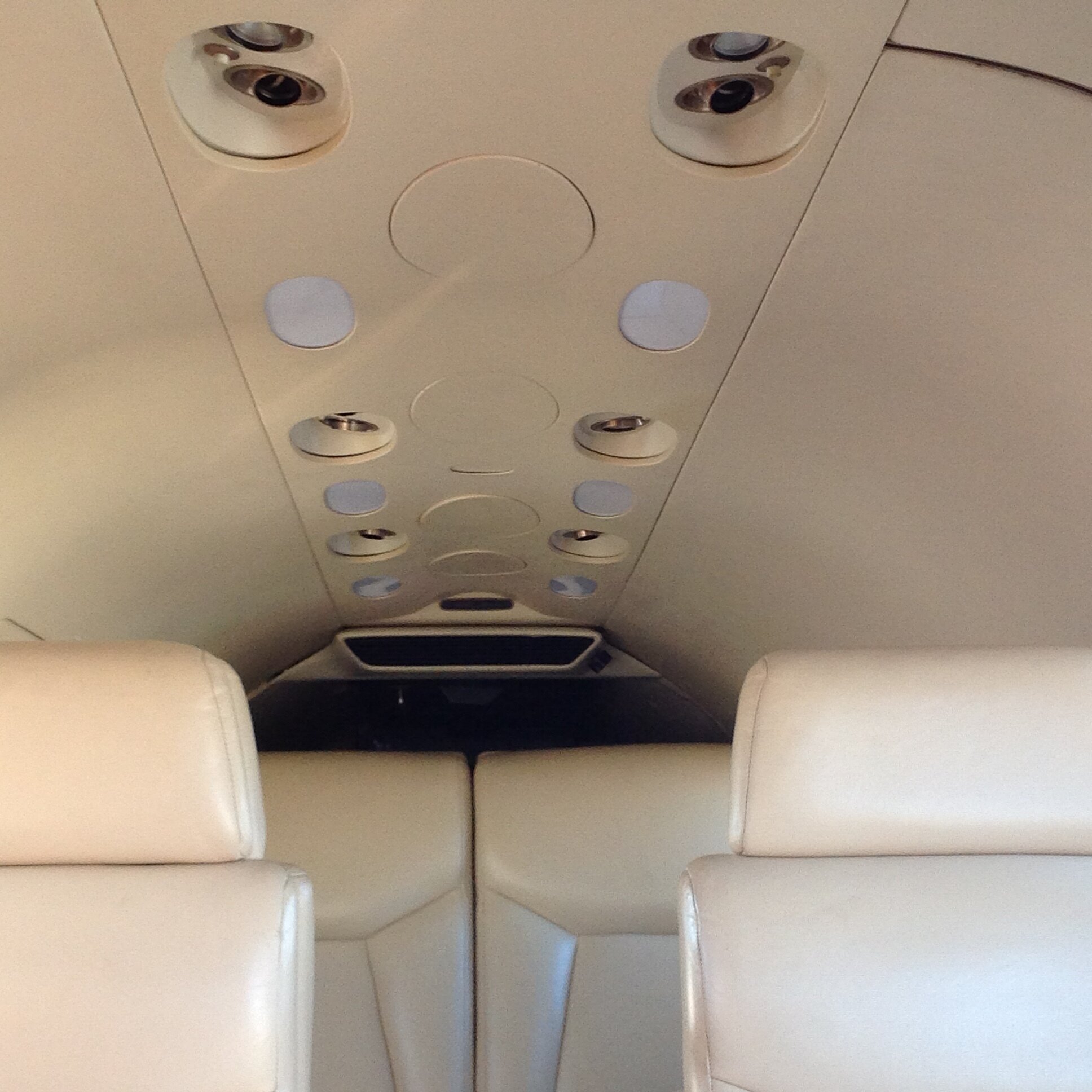 Interior 3.JPG
